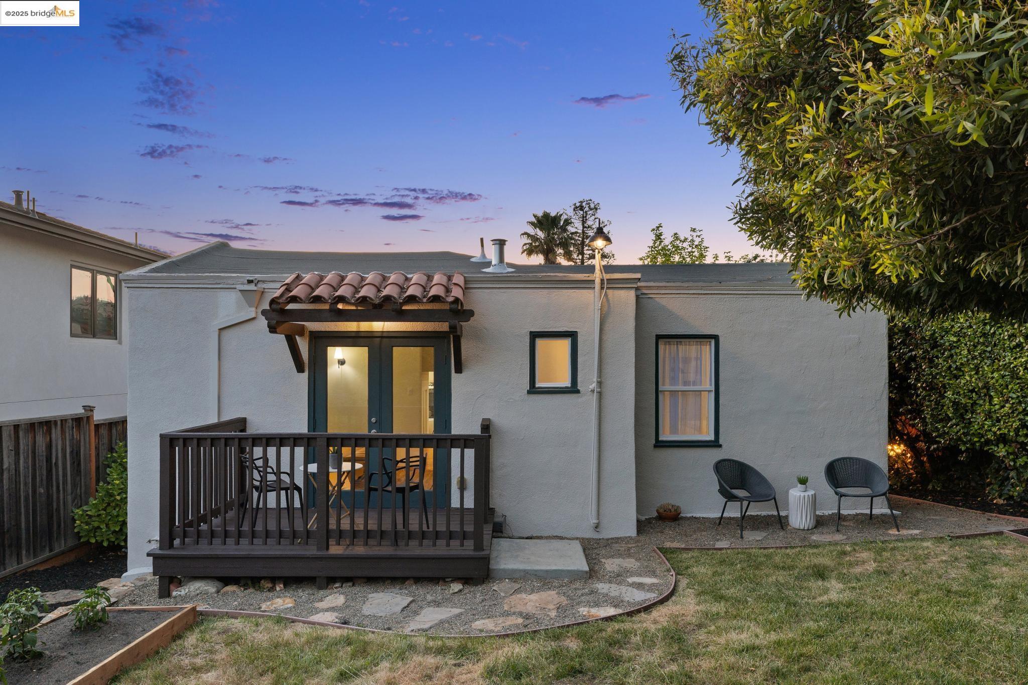 Detail Gallery Image 38 of 42 For 3610 Calafia Ave, Oakland,  CA 94605 - 3 Beds | 2 Baths