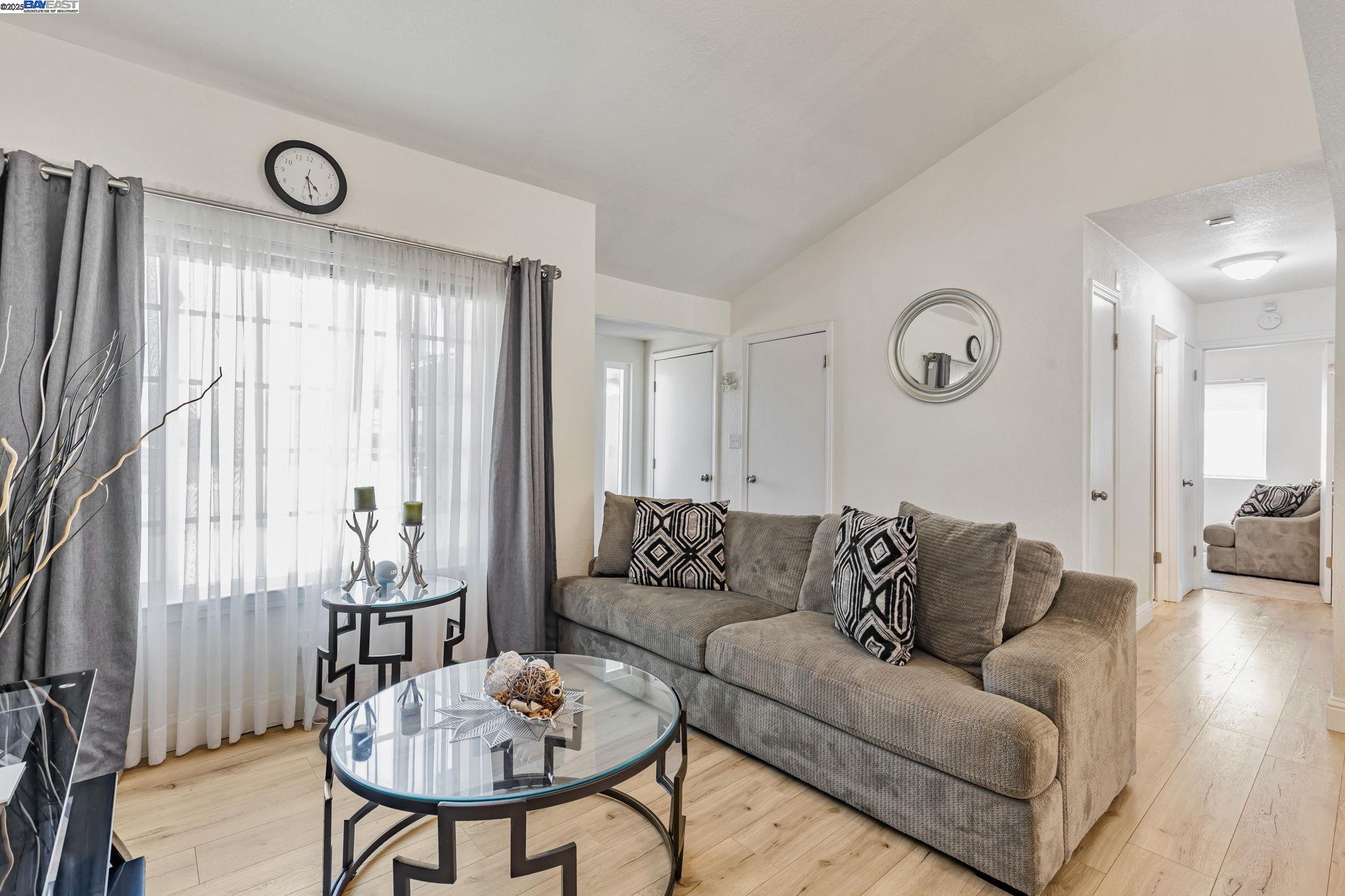 Detail Gallery Image 2 of 25 For 8153 Moulin Ct, Stockton,  CA 95210 - 3 Beds | 2 Baths