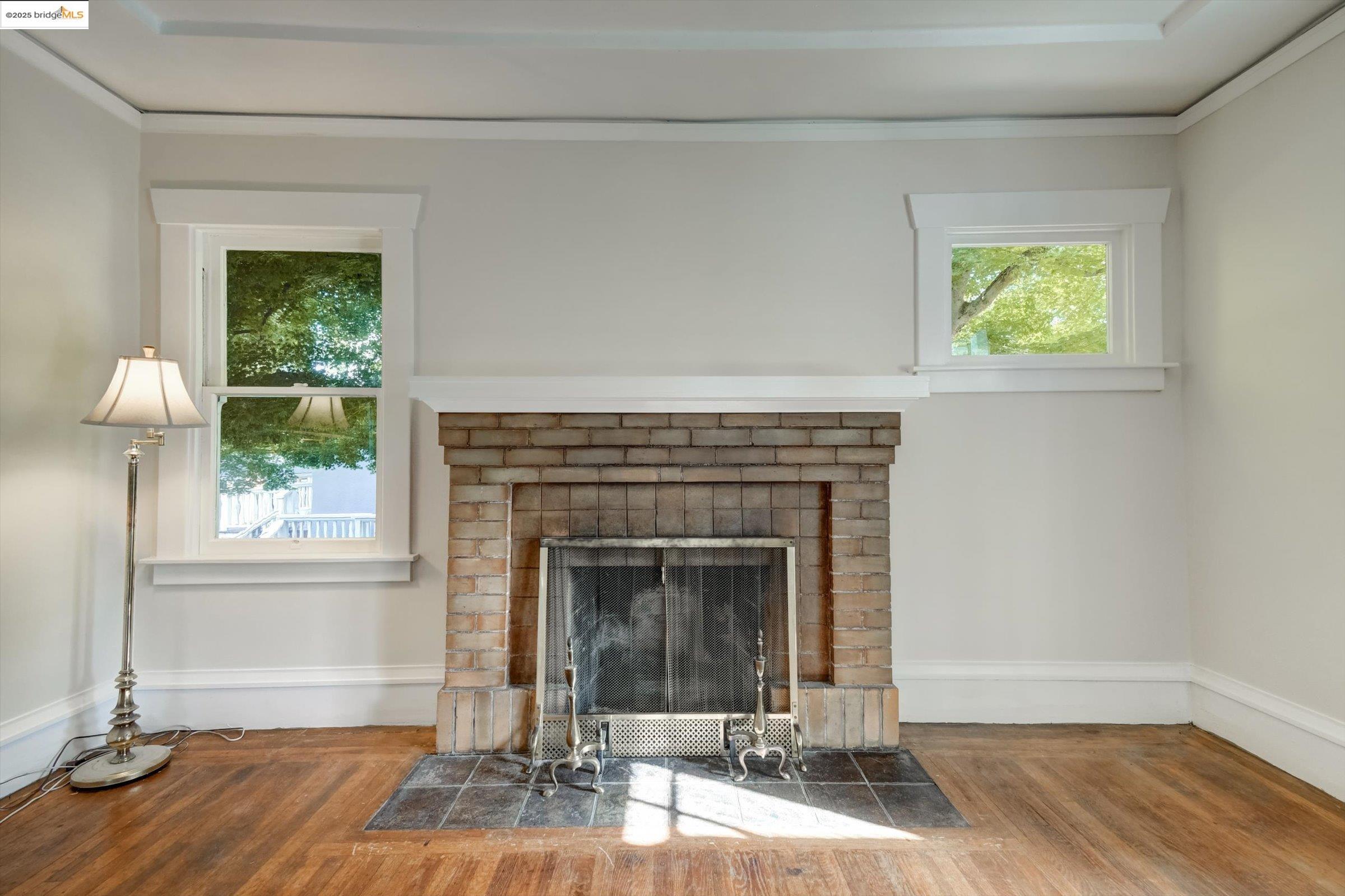 Detail Gallery Image 12 of 60 For 105 Manor Dr, Piedmont,  CA 94611 - 3 Beds | 1 Baths
