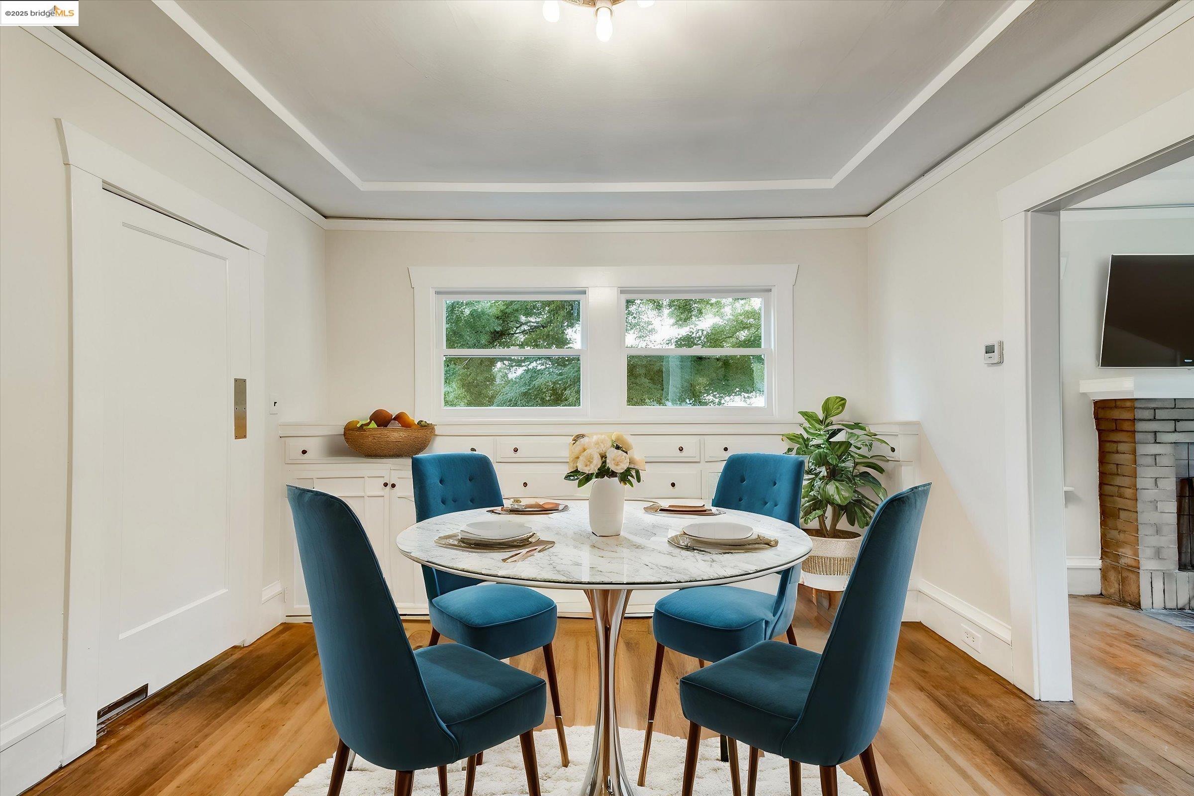 Detail Gallery Image 14 of 60 For 105 Manor Dr, Piedmont,  CA 94611 - 3 Beds | 1 Baths