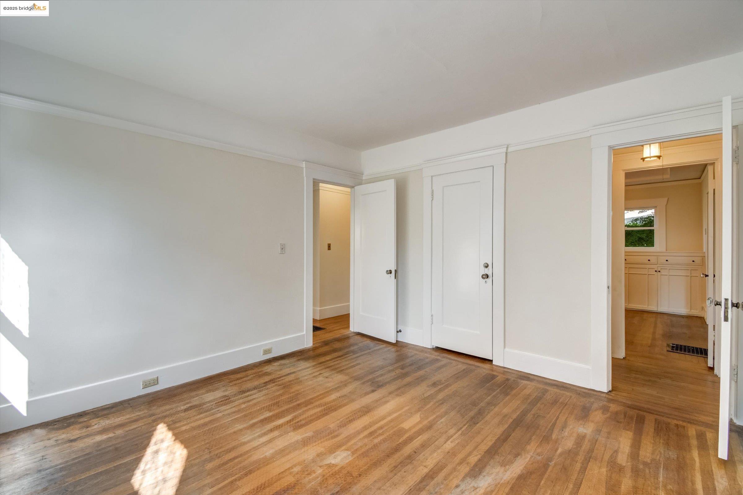 Detail Gallery Image 30 of 60 For 105 Manor Dr, Piedmont,  CA 94611 - 3 Beds | 1 Baths