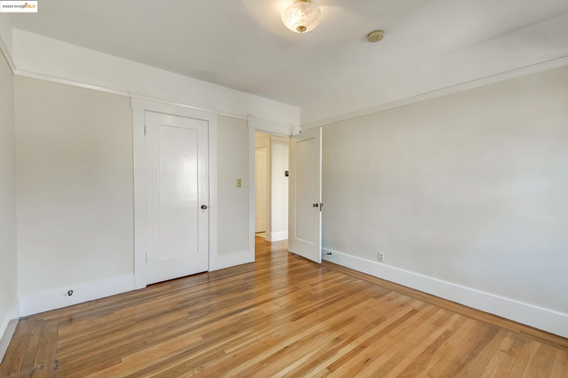 Detail Gallery Image 42 of 60 For 105 Manor Dr, Piedmont,  CA 94611 - 3 Beds | 1 Baths
