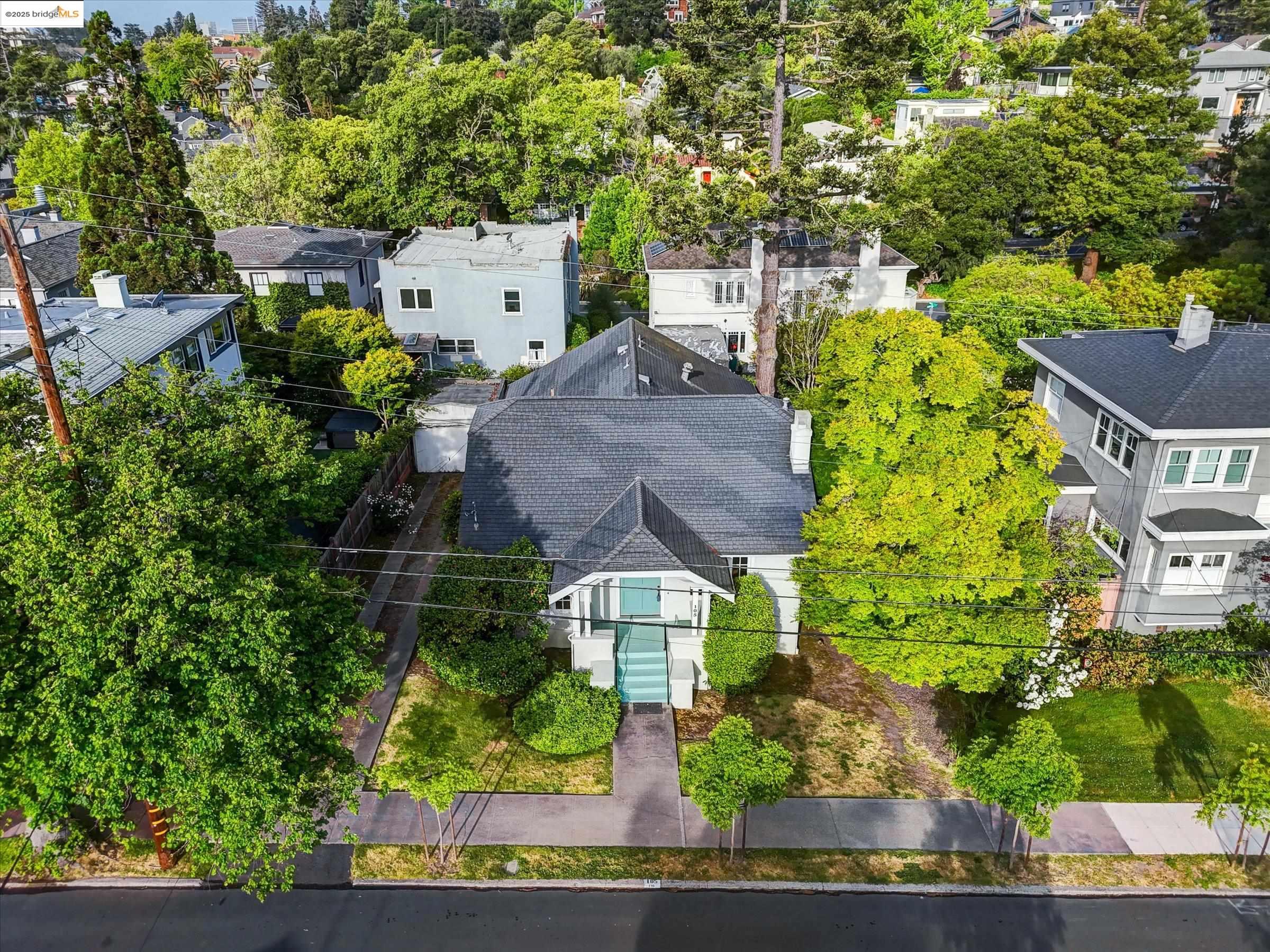 Detail Gallery Image 51 of 60 For 105 Manor Dr, Piedmont,  CA 94611 - 3 Beds | 1 Baths