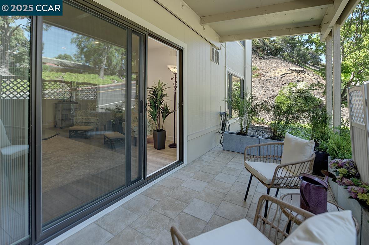 Detail Gallery Image 15 of 50 For 2017 Oakmont Way #2,  Walnut Creek,  CA 94595 - 2 Beds | 1 Baths