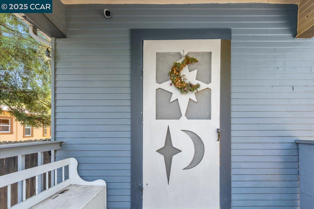 Detail Gallery Image 16 of 17 For 8041 Winthrope St, Oakland,  CA 94605 - 2 Beds | 1 Baths