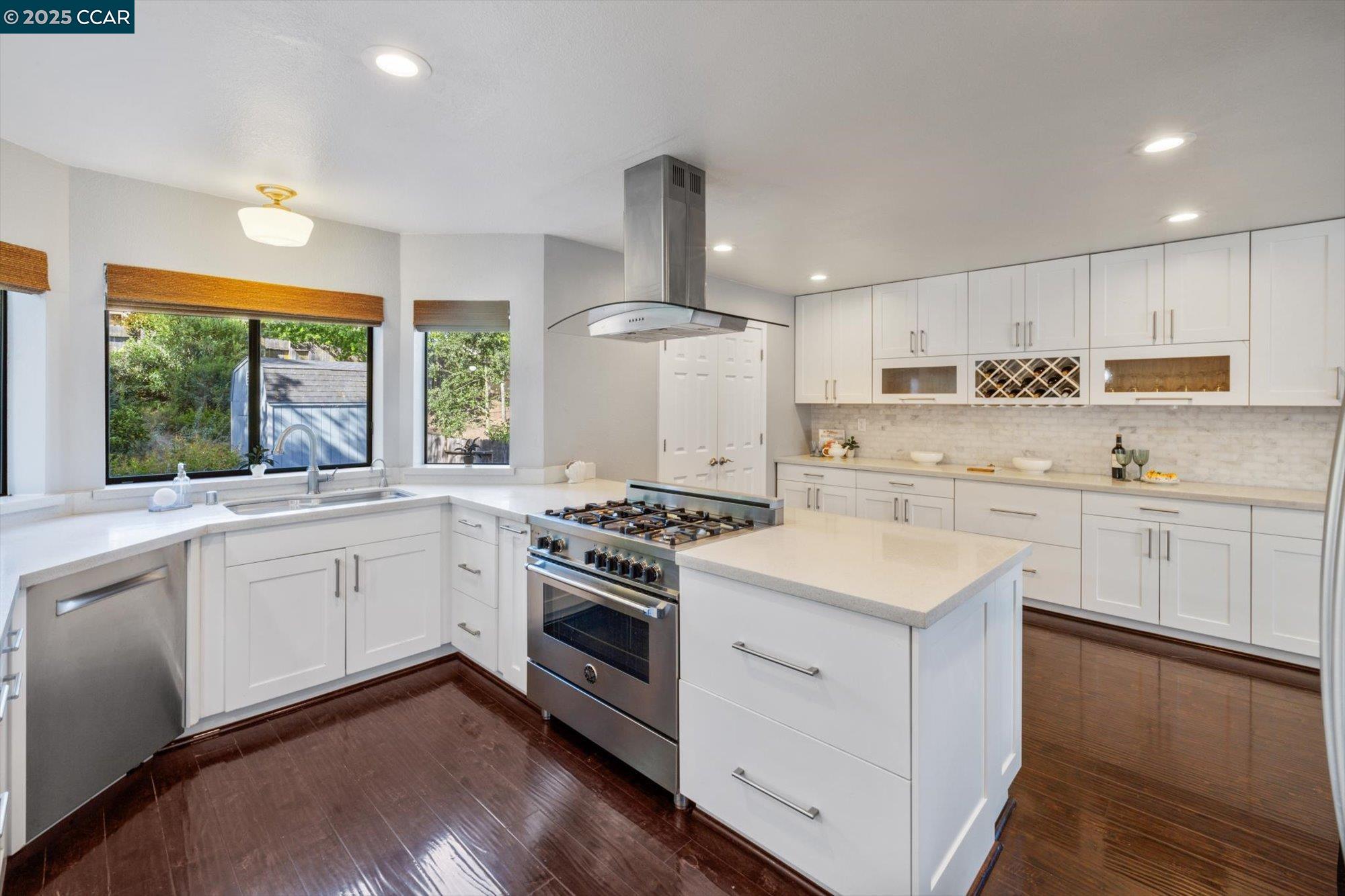 Detail Gallery Image 20 of 60 For 243 Reynard Ln, Vallejo,  CA 94591 - 4 Beds | 2/1 Baths