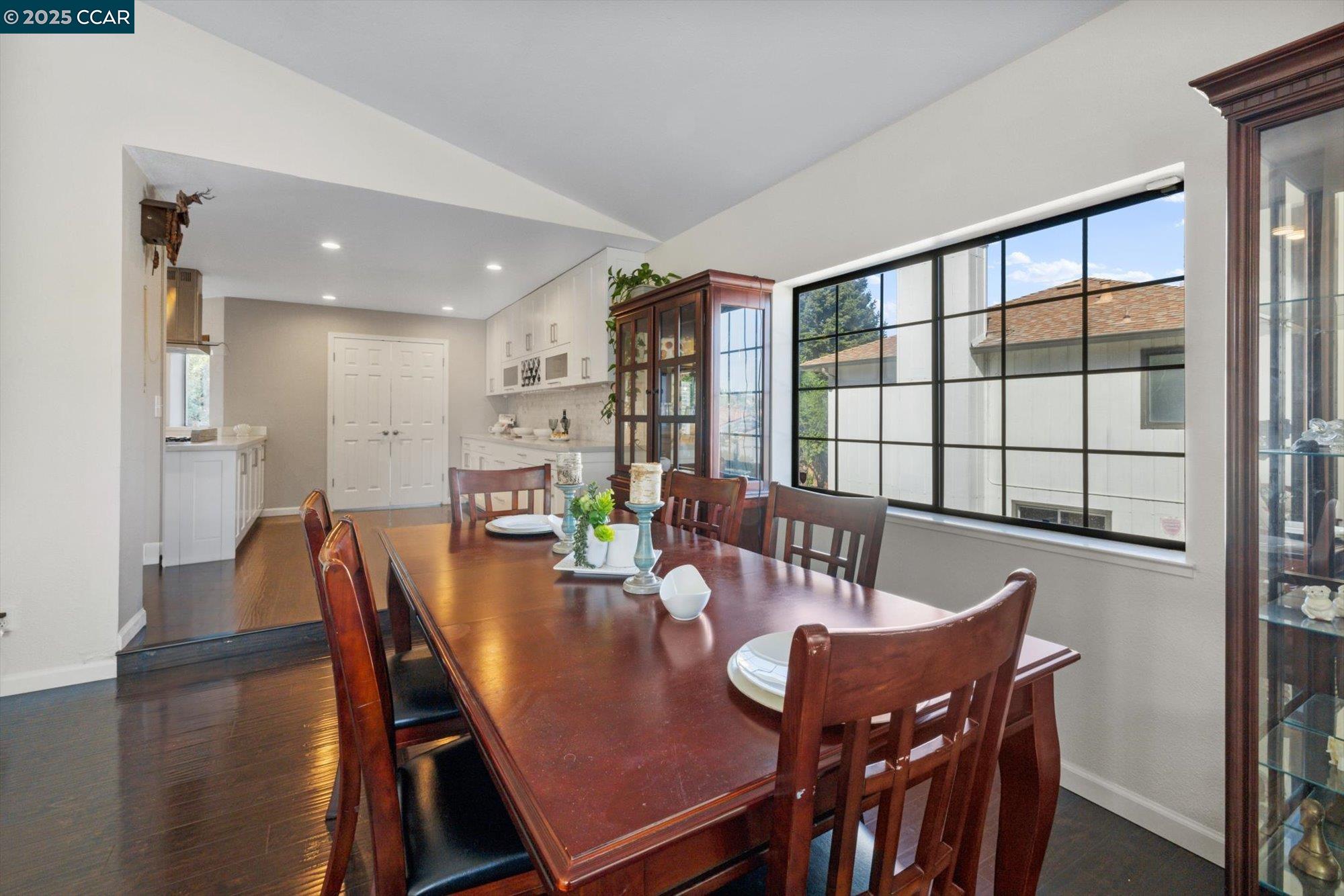 Detail Gallery Image 27 of 60 For 243 Reynard Ln, Vallejo,  CA 94591 - 4 Beds | 2/1 Baths