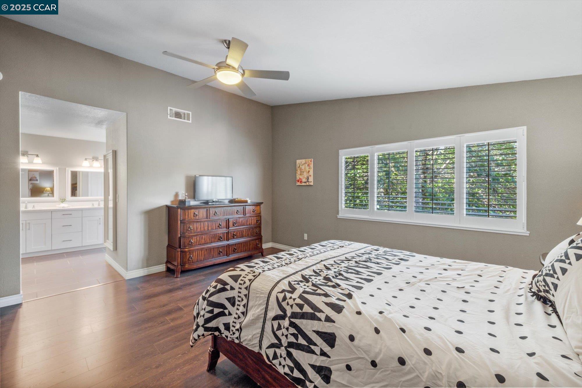 Detail Gallery Image 32 of 60 For 243 Reynard Ln, Vallejo,  CA 94591 - 4 Beds | 2/1 Baths