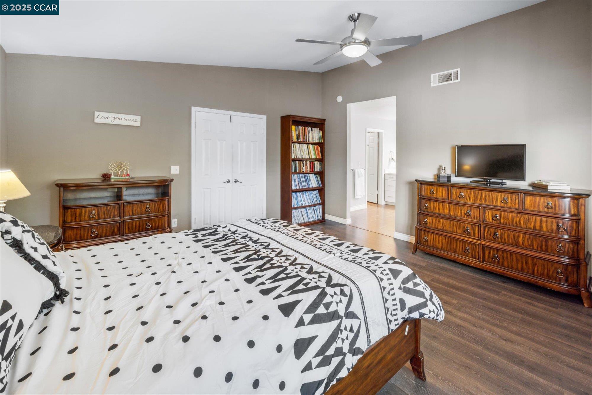 Detail Gallery Image 33 of 60 For 243 Reynard Ln, Vallejo,  CA 94591 - 4 Beds | 2/1 Baths