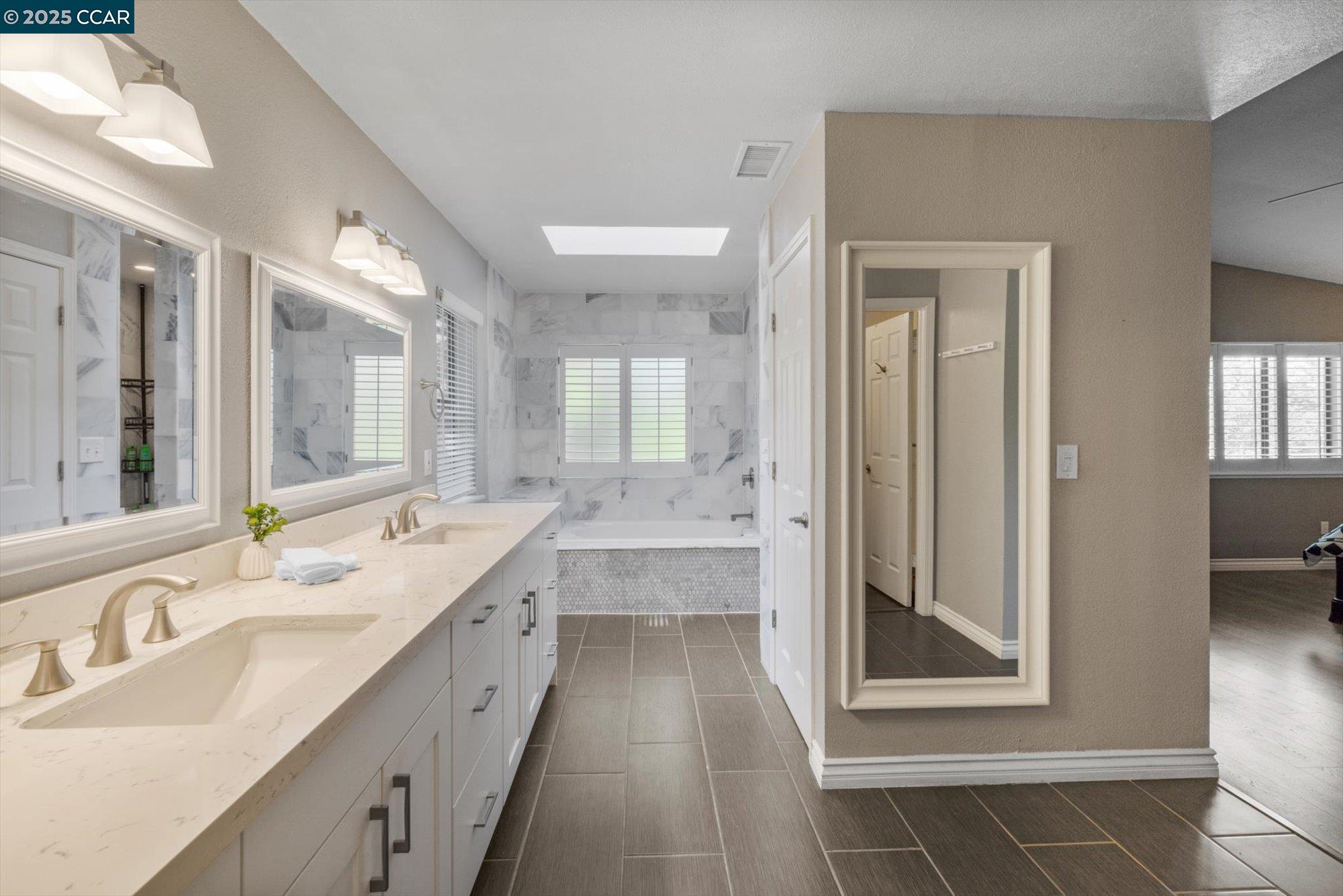 Detail Gallery Image 39 of 60 For 243 Reynard Ln, Vallejo,  CA 94591 - 4 Beds | 2/1 Baths