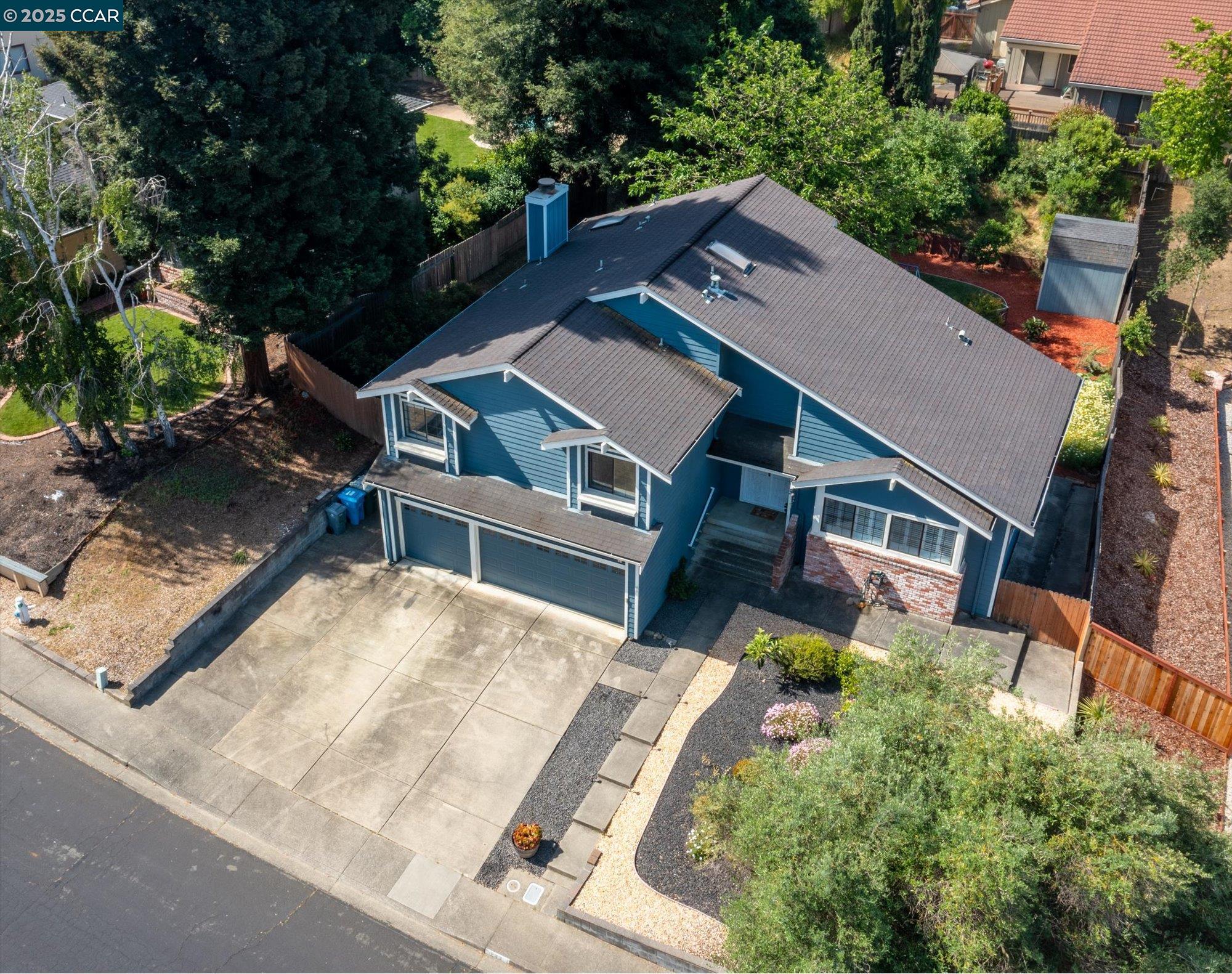 Detail Gallery Image 5 of 60 For 243 Reynard Ln, Vallejo,  CA 94591 - 4 Beds | 2/1 Baths
