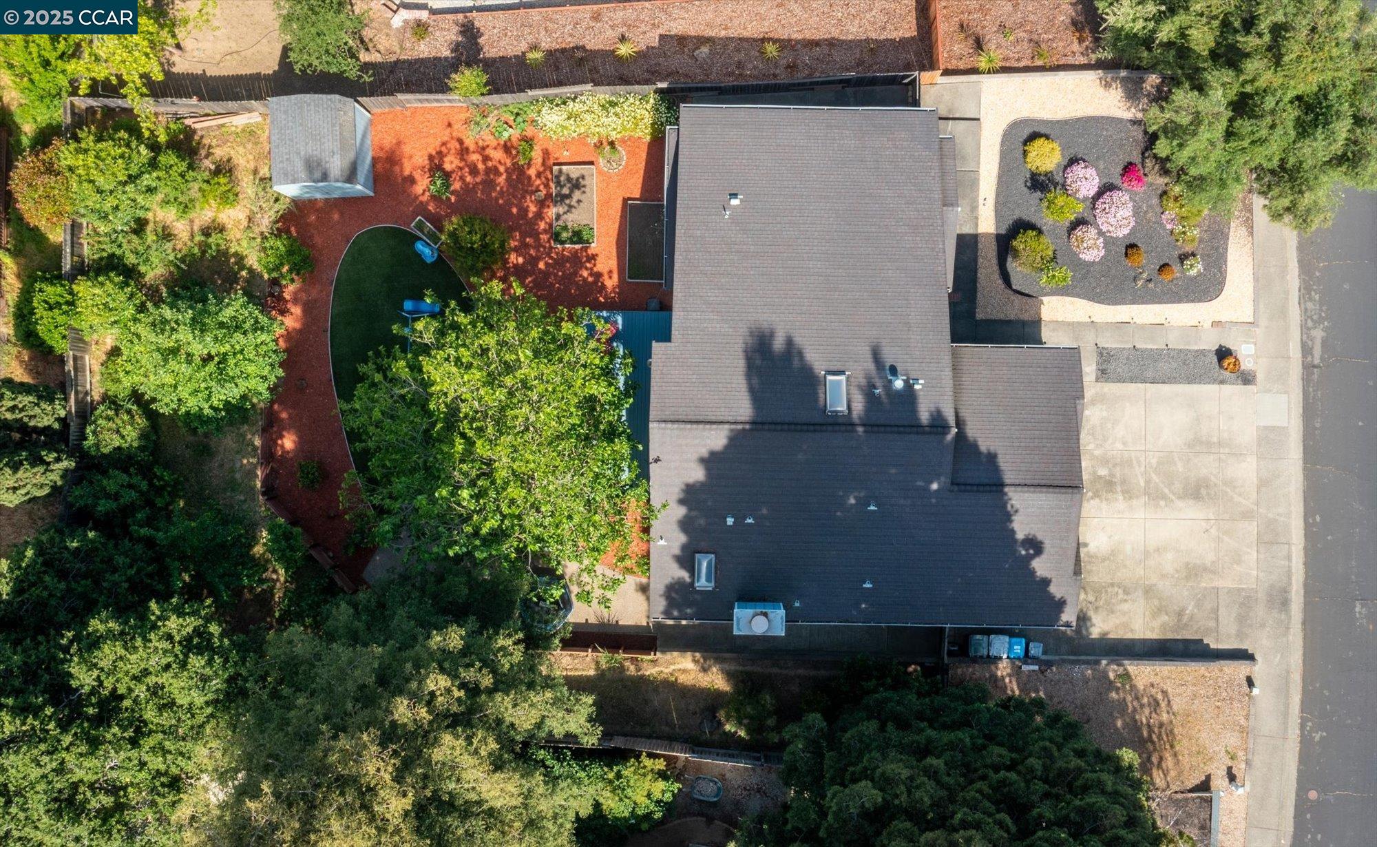 Detail Gallery Image 7 of 60 For 243 Reynard Ln, Vallejo,  CA 94591 - 4 Beds | 2/1 Baths