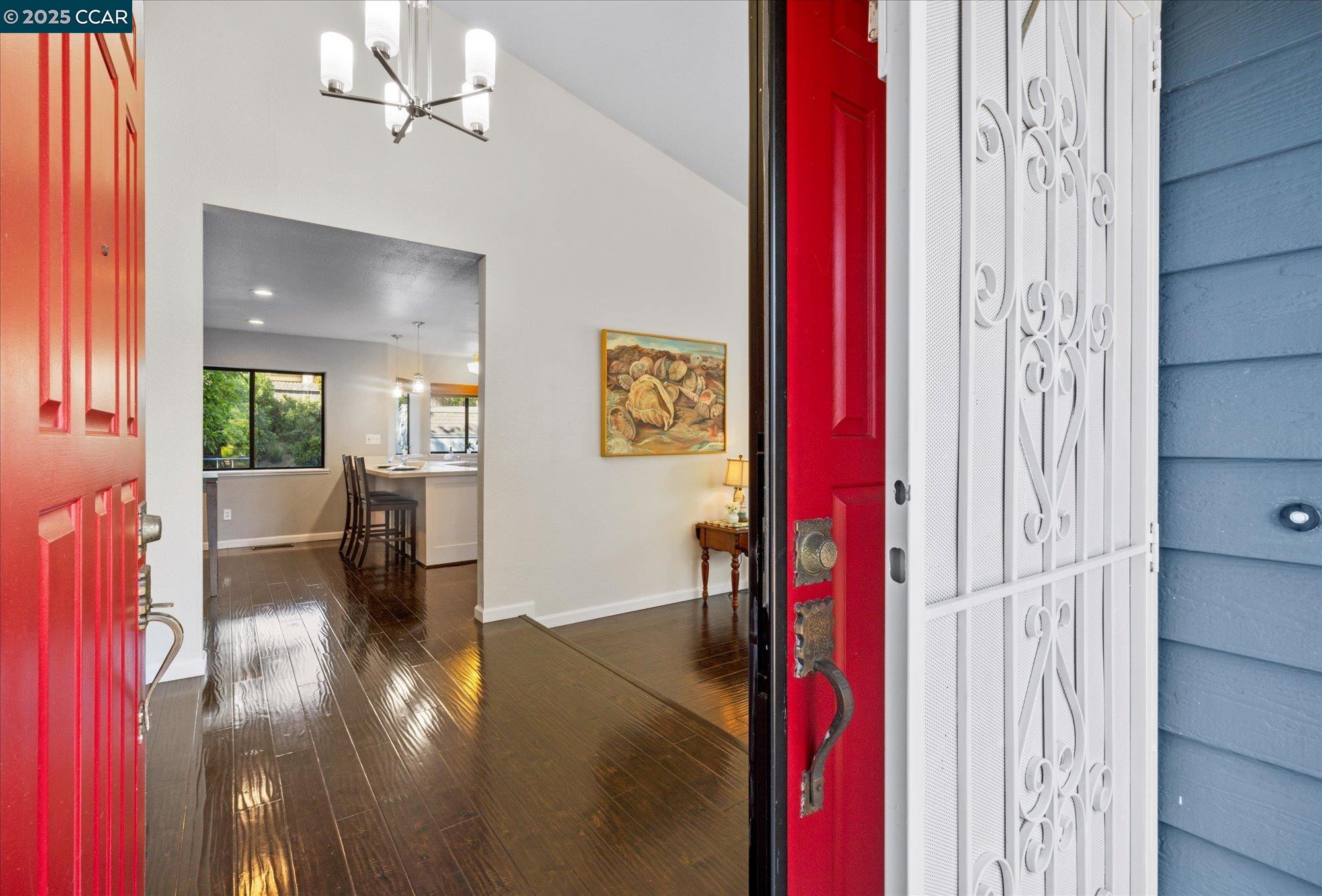 Detail Gallery Image 9 of 60 For 243 Reynard Ln, Vallejo,  CA 94591 - 4 Beds | 2/1 Baths