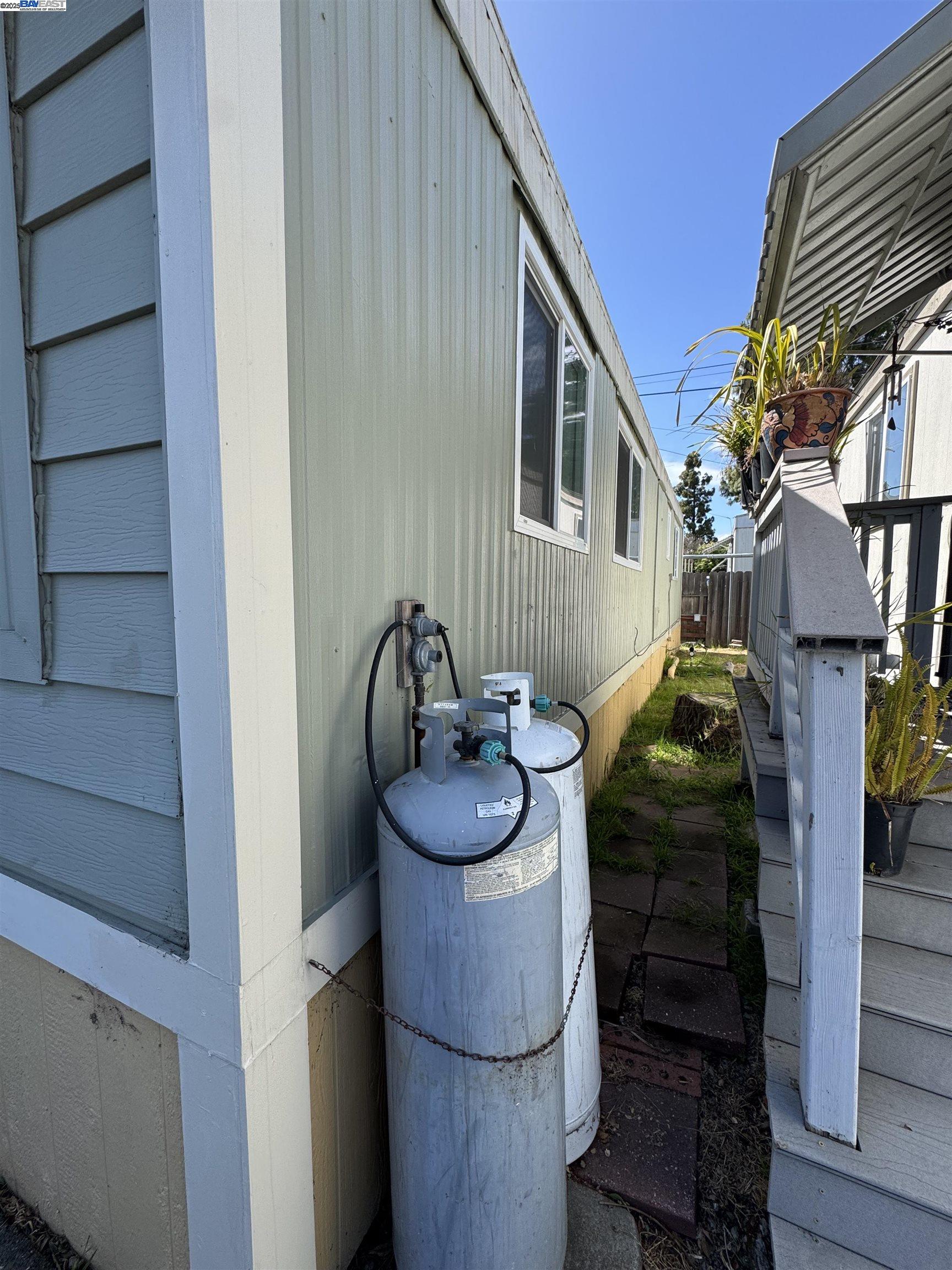 Detail Gallery Image 5 of 12 For 2399 E 14th Street #66,  San Leandro,  CA 94577 - 1 Beds | 1 Baths