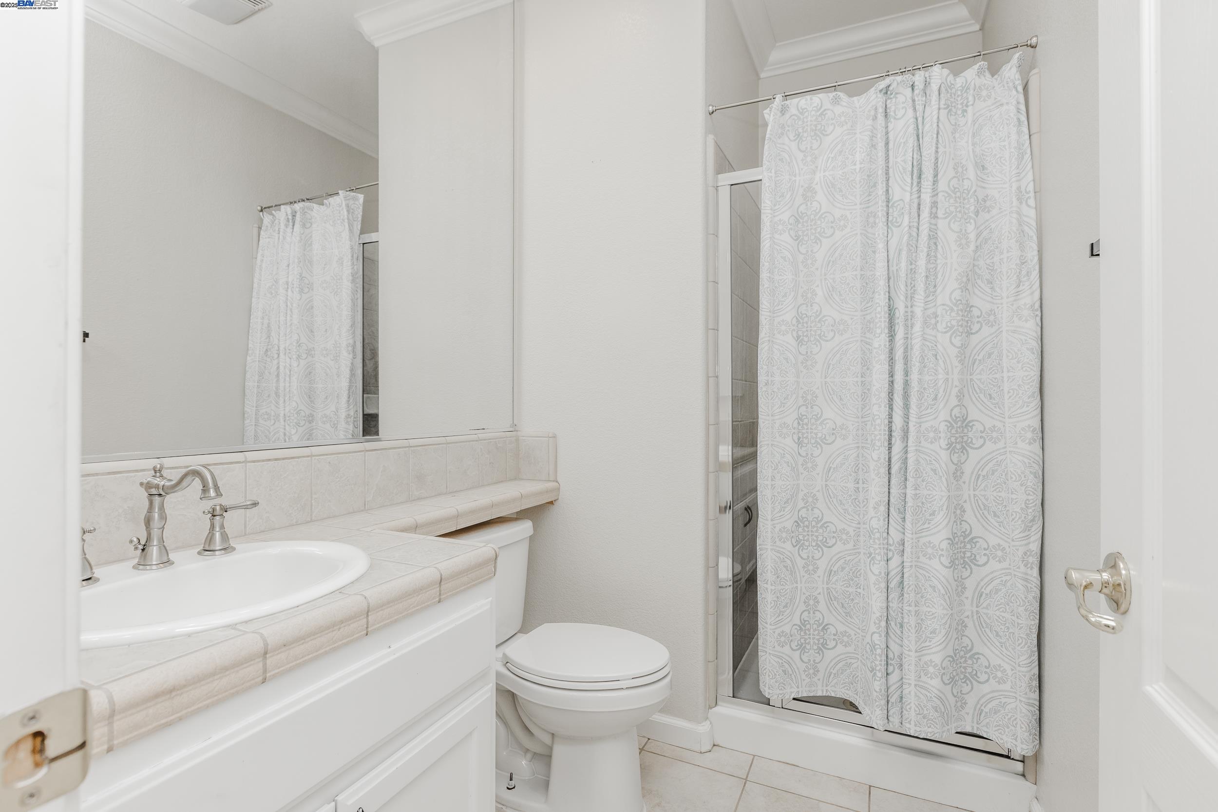 Detail Gallery Image 15 of 41 For 2096 Goldpine Way, Antioch,  CA 94509 - 5 Beds | 3 Baths