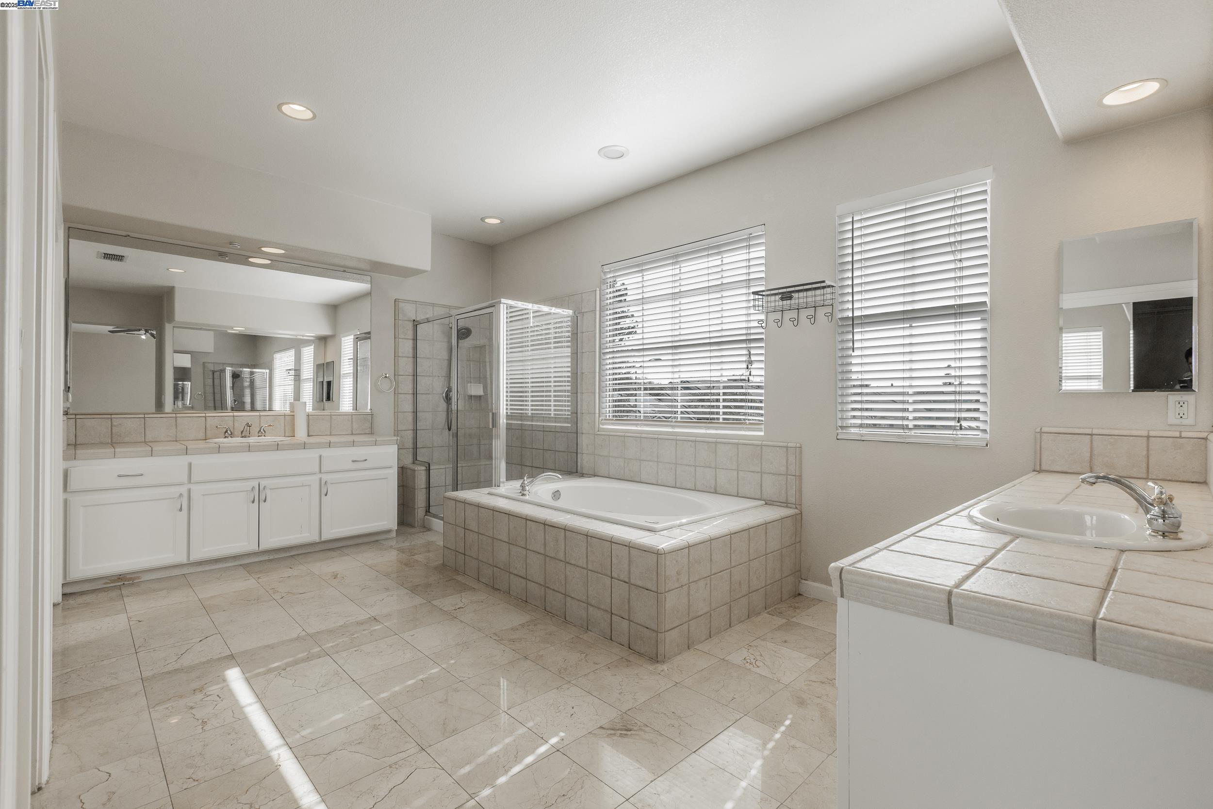 Detail Gallery Image 25 of 41 For 2096 Goldpine Way, Antioch,  CA 94509 - 5 Beds | 3 Baths