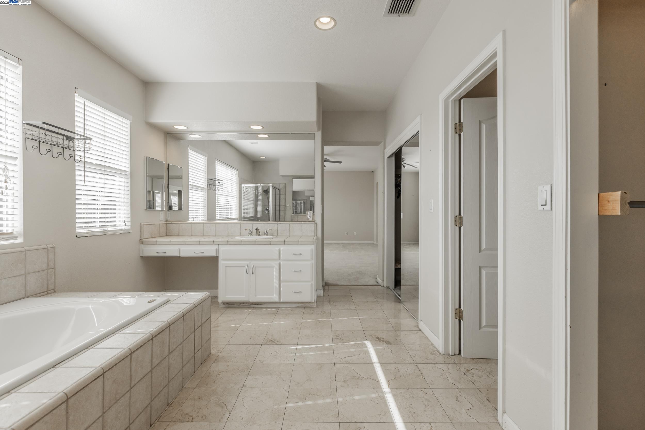 Detail Gallery Image 26 of 41 For 2096 Goldpine Way, Antioch,  CA 94509 - 5 Beds | 3 Baths