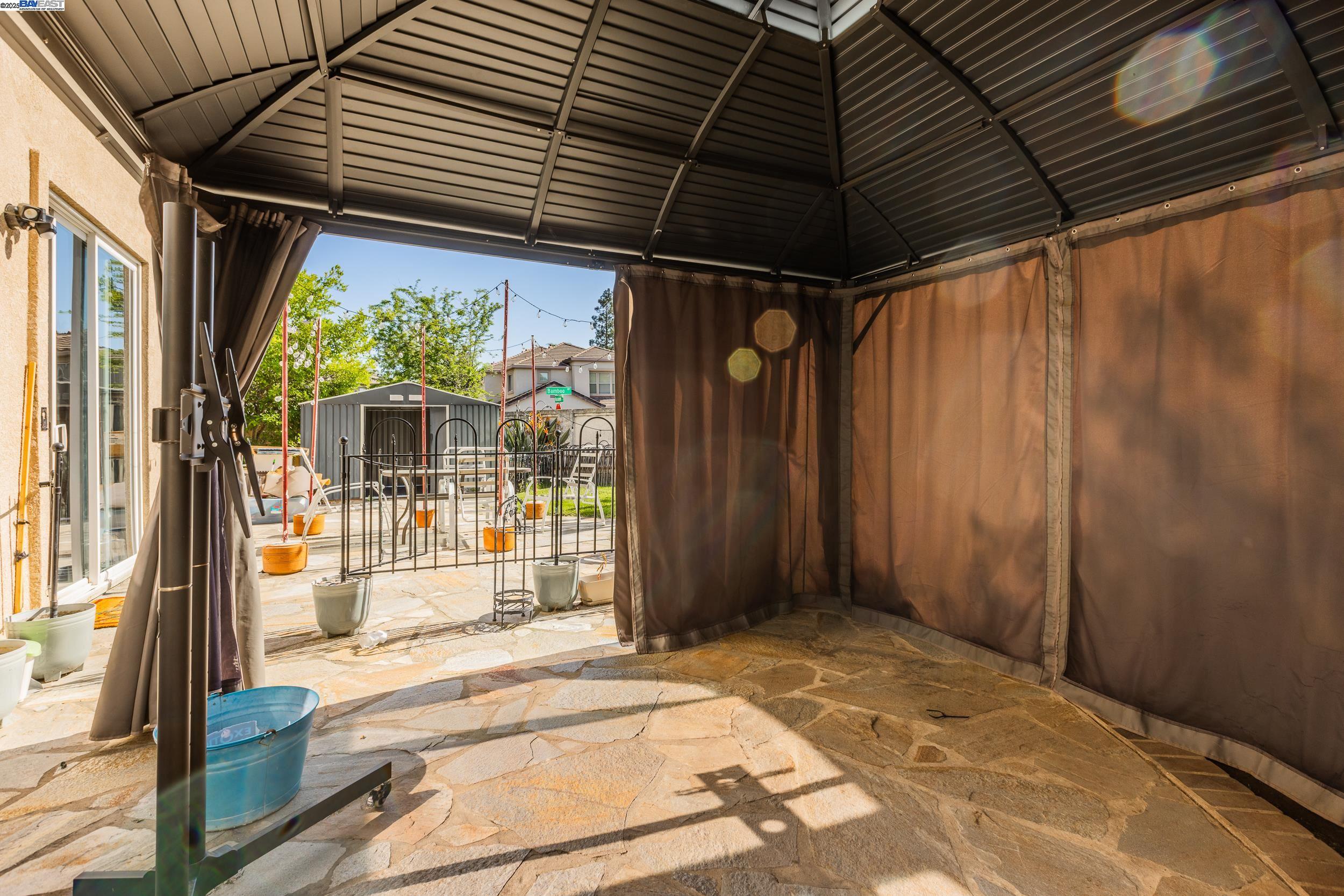 Detail Gallery Image 33 of 41 For 2096 Goldpine Way, Antioch,  CA 94509 - 5 Beds | 3 Baths