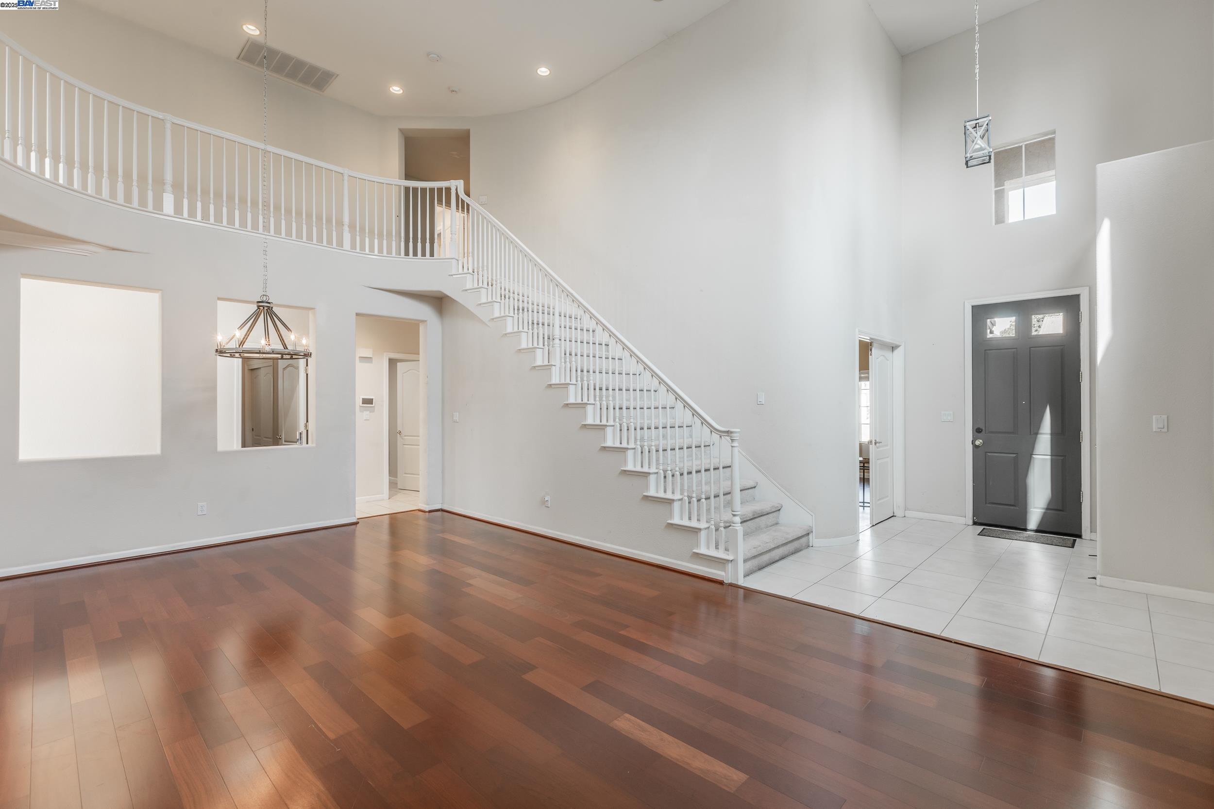 Detail Gallery Image 6 of 41 For 2096 Goldpine Way, Antioch,  CA 94509 - 5 Beds | 3 Baths