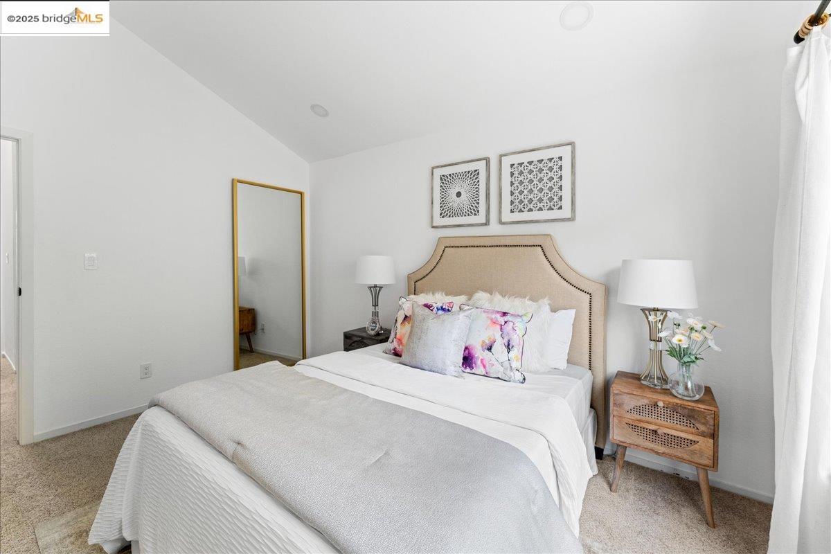 Detail Gallery Image 14 of 19 For 7568 Mountain Blvd #12,  Oakland,  CA 94605 - 2 Beds | 1/1 Baths