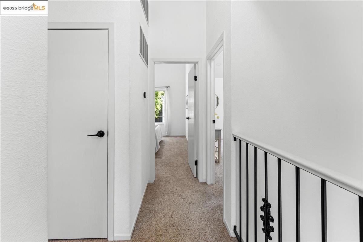 Detail Gallery Image 10 of 19 For 7568 Mountain Blvd #12,  Oakland,  CA 94605 - 2 Beds | 1/1 Baths