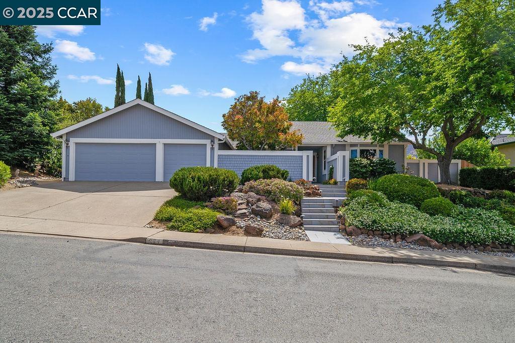 Detail Gallery Image 1 of 45 For 224 Mountaire Pkwy, Clayton,  CA 94517 - 4 Beds | 2 Baths