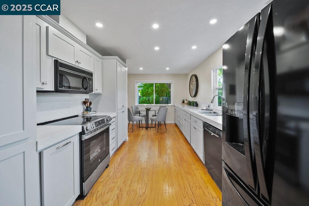 Detail Gallery Image 12 of 45 For 224 Mountaire Pkwy, Clayton,  CA 94517 - 4 Beds | 2 Baths