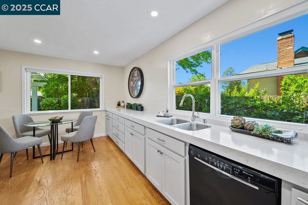 Detail Gallery Image 13 of 45 For 224 Mountaire Pkwy, Clayton,  CA 94517 - 4 Beds | 2 Baths