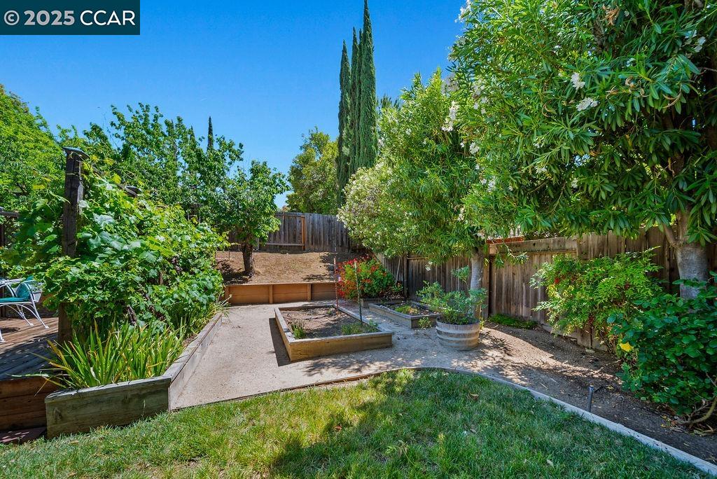 Detail Gallery Image 42 of 45 For 224 Mountaire Pkwy, Clayton,  CA 94517 - 4 Beds | 2 Baths
