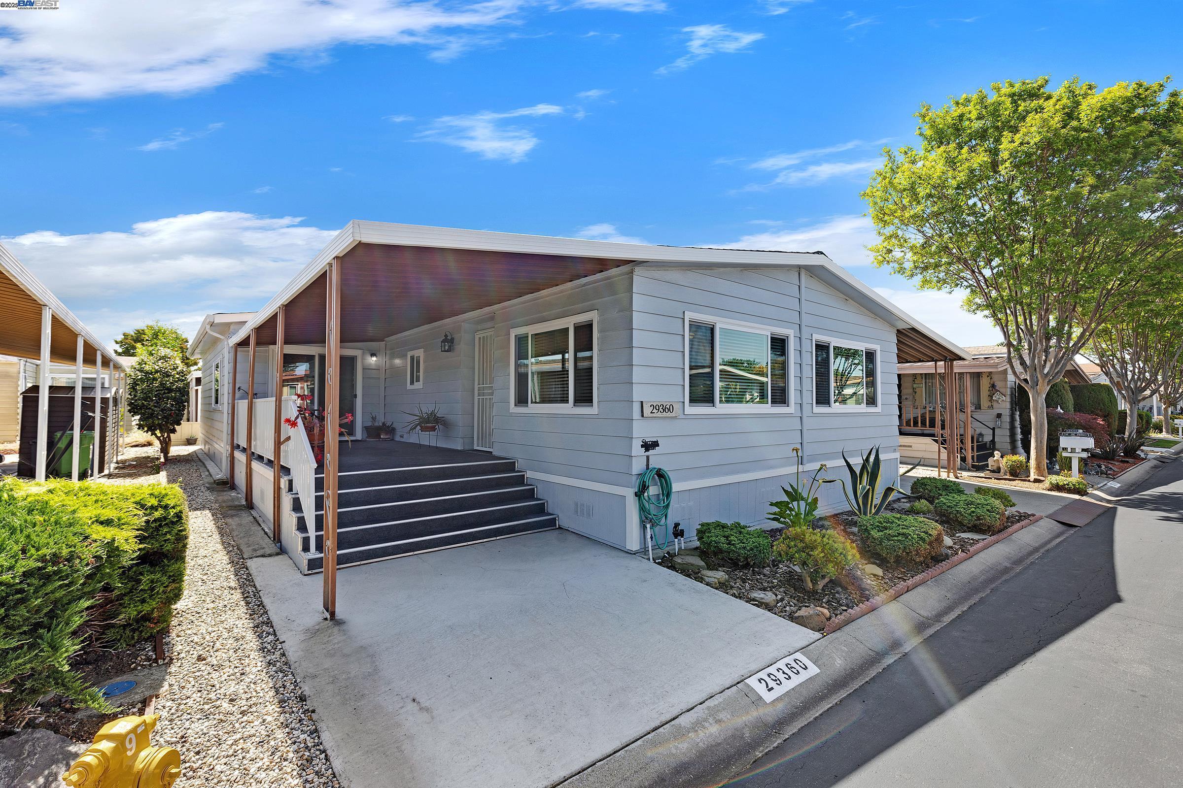 Detail Gallery Image 17 of 28 For 29360 Middleborough Way #159,  Hayward,  CA 94544 - 2 Beds | 2 Baths