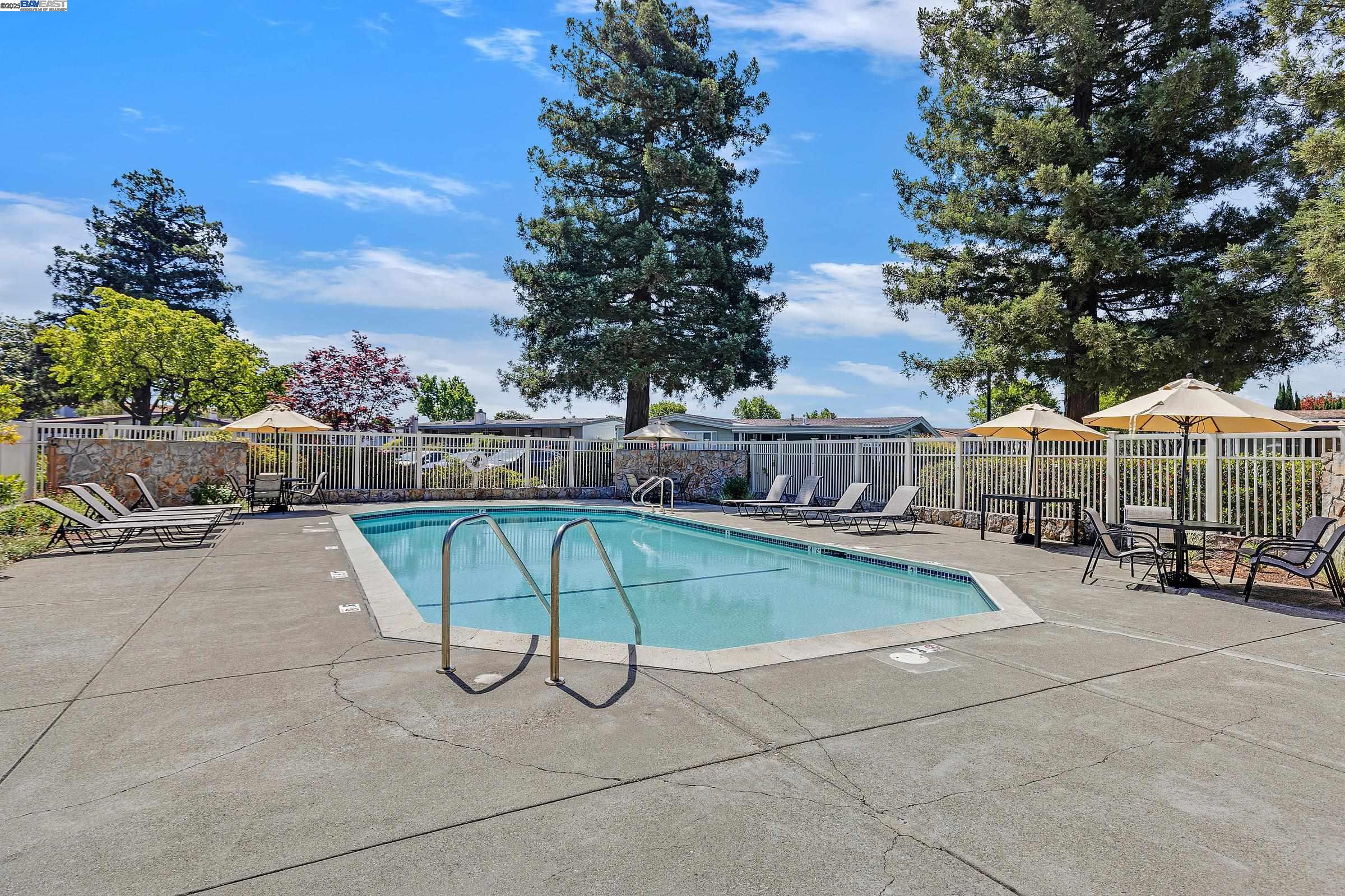Detail Gallery Image 26 of 28 For 29360 Middleborough Way #159,  Hayward,  CA 94544 - 2 Beds | 2 Baths