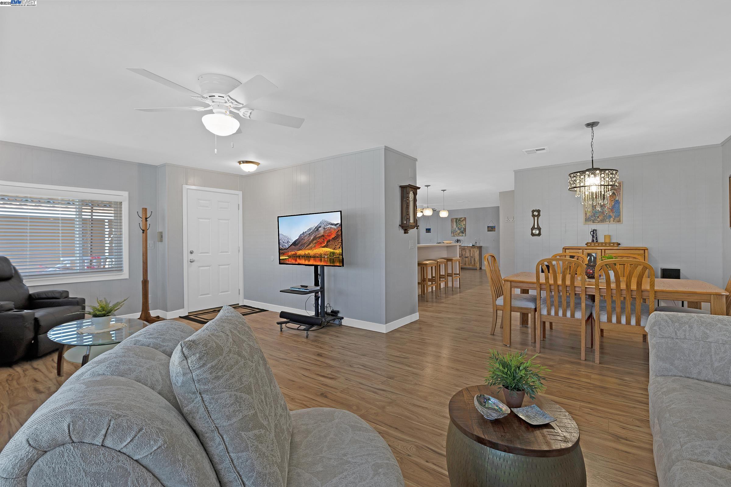 Detail Gallery Image 6 of 28 For 29360 Middleborough Way #159,  Hayward,  CA 94544 - 2 Beds | 2 Baths