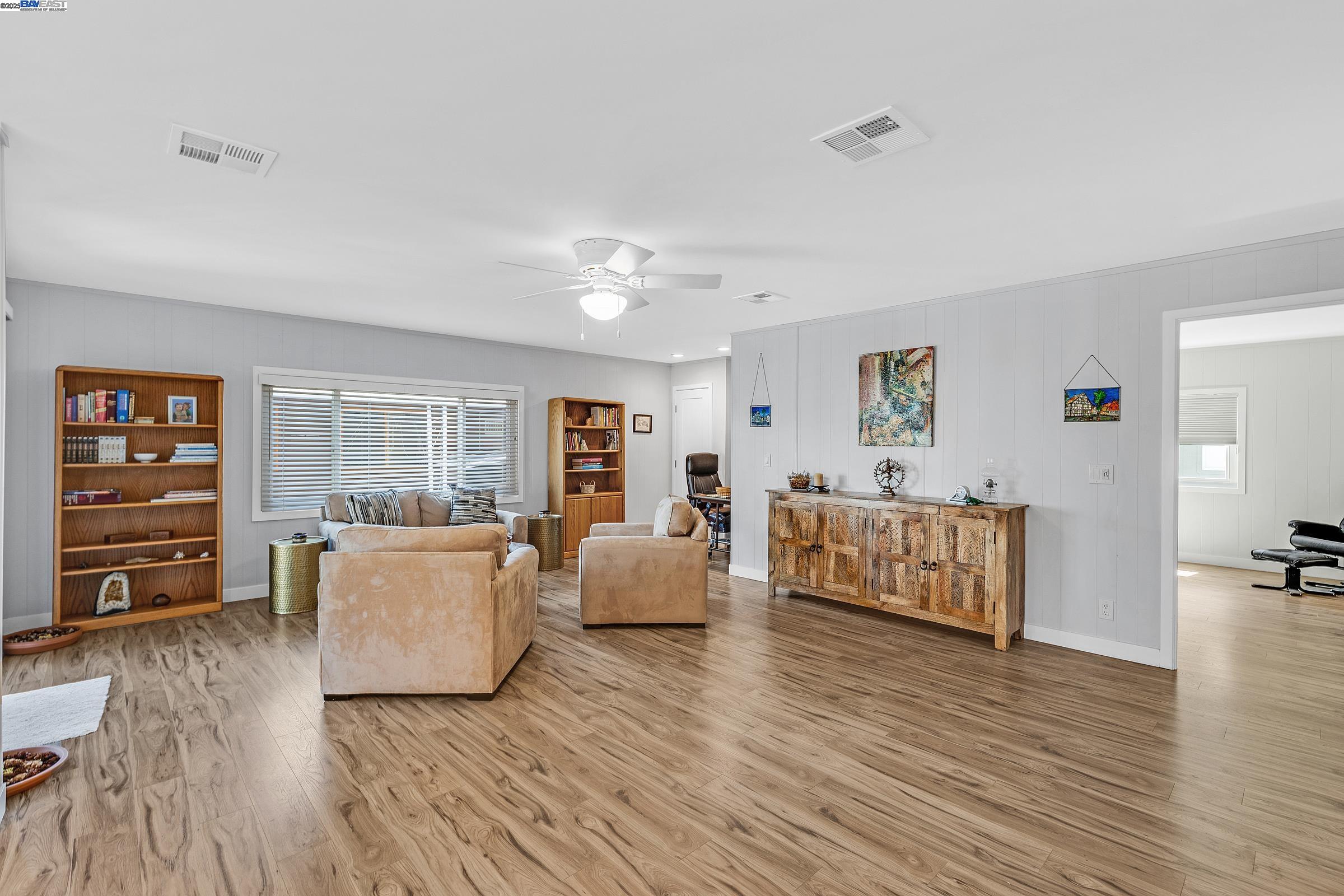 Detail Gallery Image 9 of 28 For 29360 Middleborough Way #159,  Hayward,  CA 94544 - 2 Beds | 2 Baths