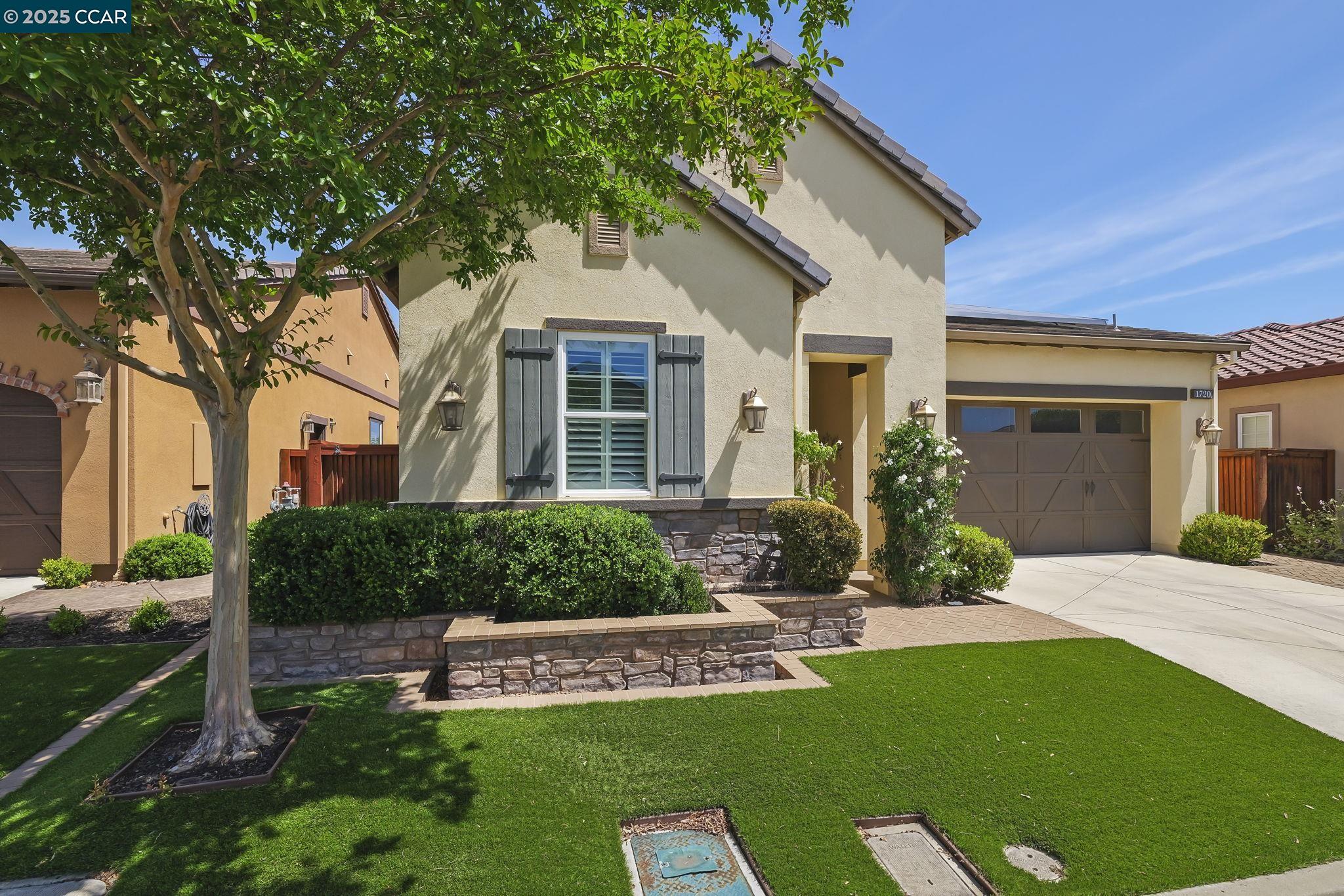 Detail Gallery Image 2 of 55 For 1720 Chardonnay Ln, Brentwood,  CA 94513-4255 - 2 Beds | 2 Baths