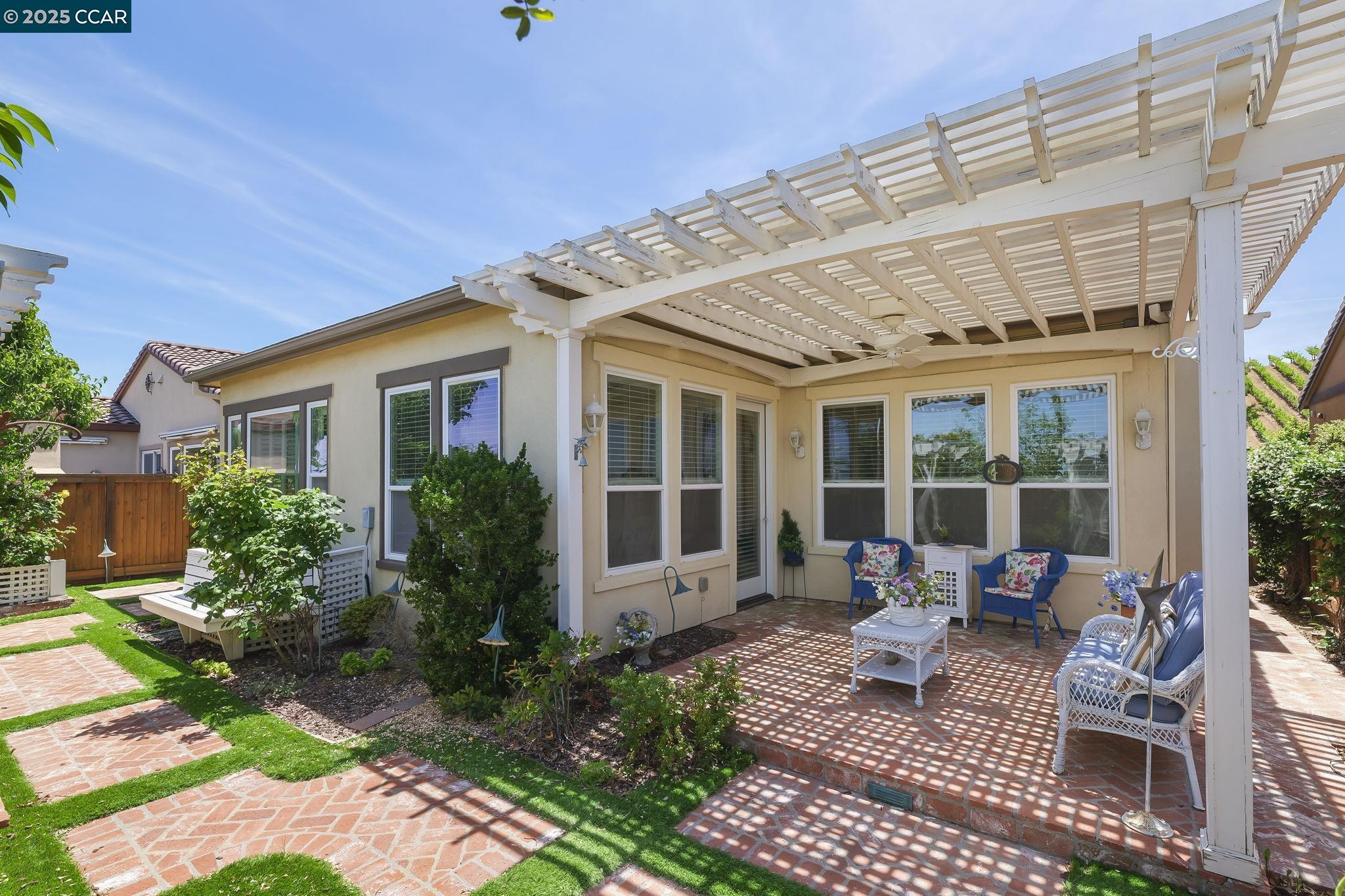 Detail Gallery Image 24 of 55 For 1720 Chardonnay Ln, Brentwood,  CA 94513-4255 - 2 Beds | 2 Baths