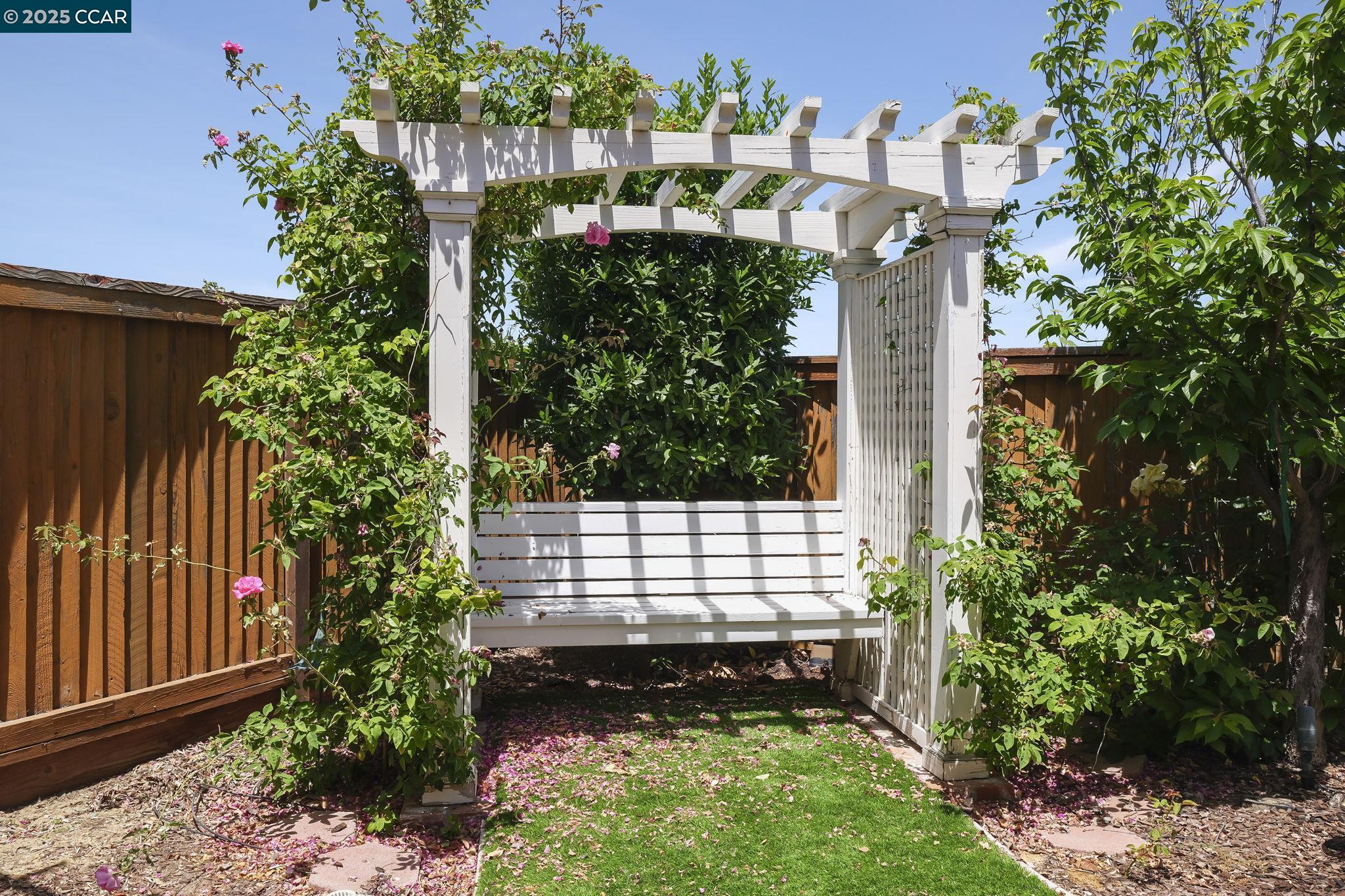 Detail Gallery Image 27 of 55 For 1720 Chardonnay Ln, Brentwood,  CA 94513-4255 - 2 Beds | 2 Baths