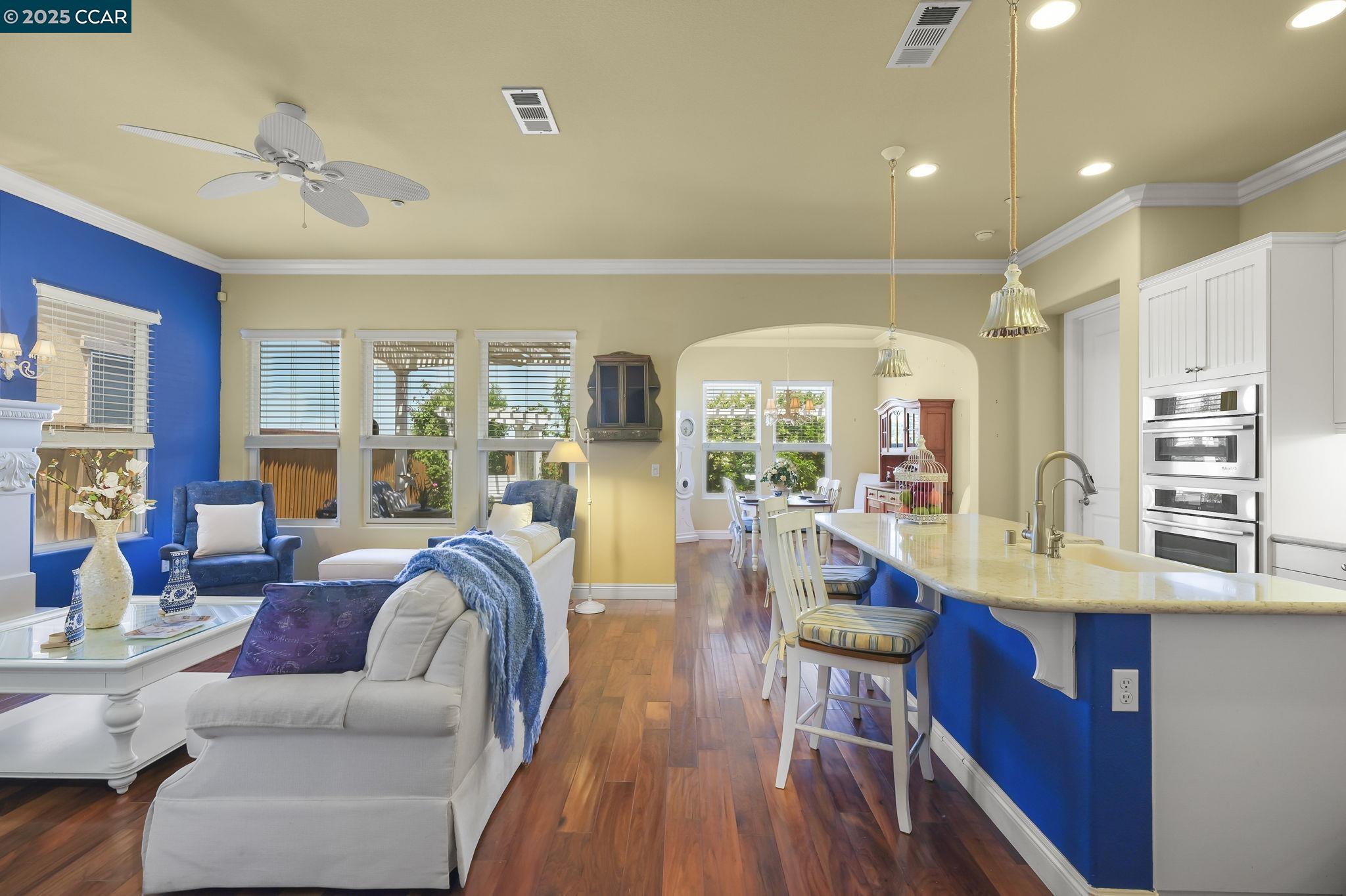 Detail Gallery Image 5 of 55 For 1720 Chardonnay Ln, Brentwood,  CA 94513-4255 - 2 Beds | 2 Baths