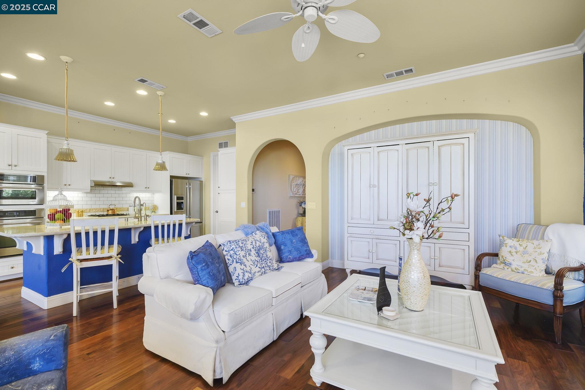 Detail Gallery Image 6 of 55 For 1720 Chardonnay Ln, Brentwood,  CA 94513-4255 - 2 Beds | 2 Baths