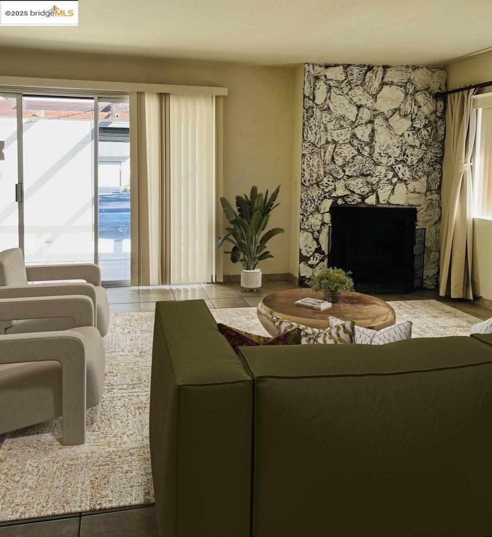 Detail Gallery Image 3 of 10 For 1898 Cannon Dr, Walnut Creek,  CA 94597 - 2 Beds | 1/1 Baths