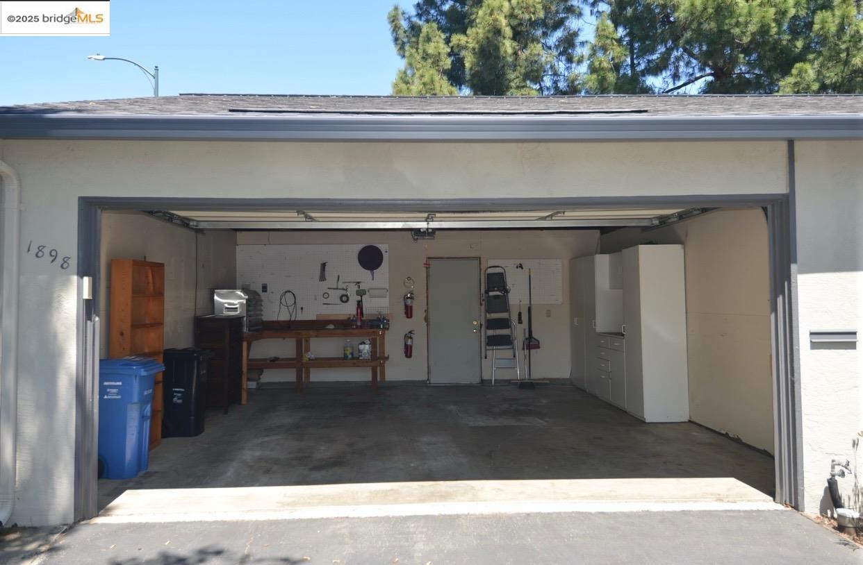 Detail Gallery Image 10 of 10 For 1898 Cannon Dr, Walnut Creek,  CA 94597 - 2 Beds | 1/1 Baths