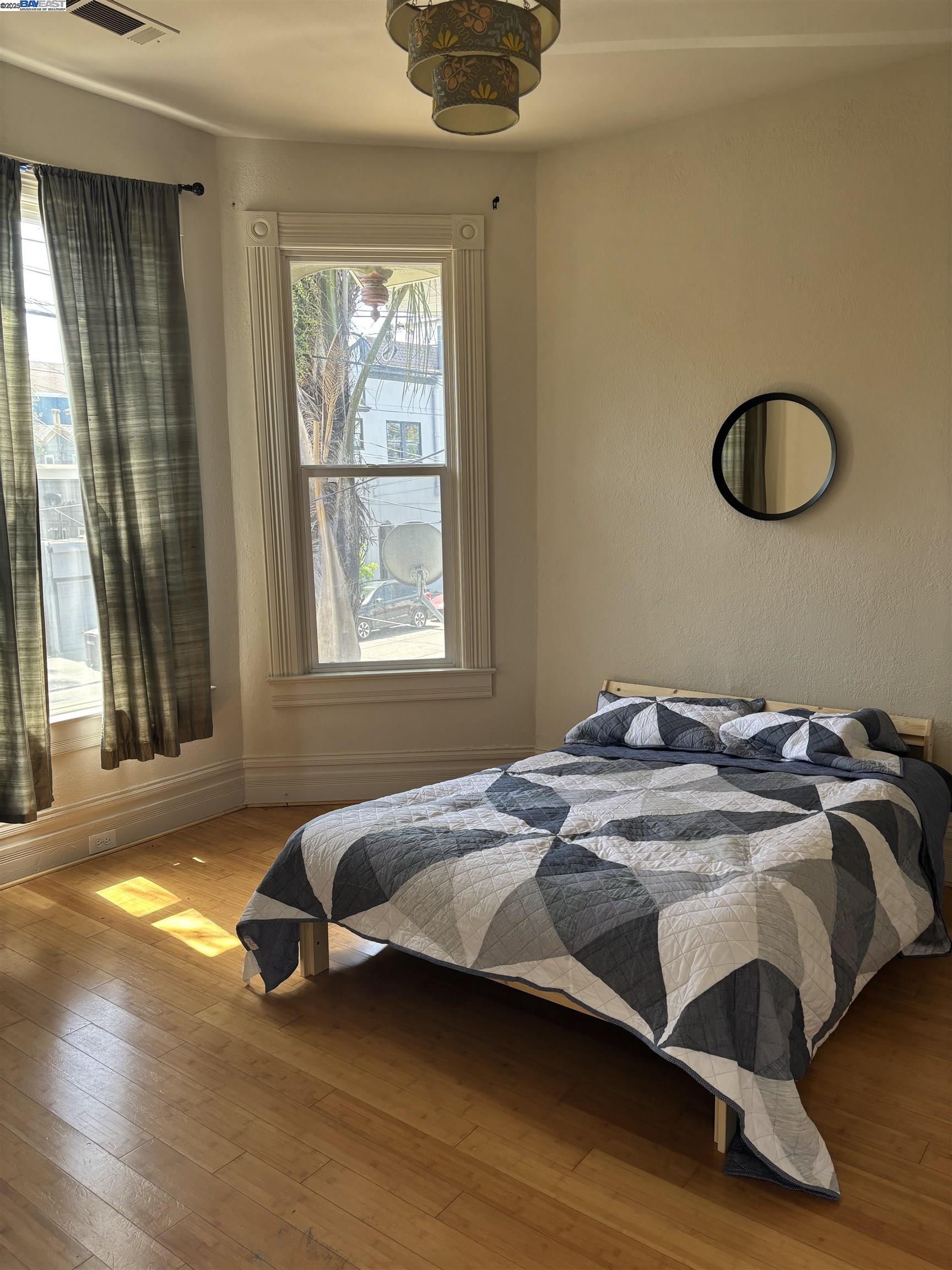 Detail Gallery Image 2 of 47 For 1221 Campbell, Oakland,  CA 94607 - – Beds | – Baths