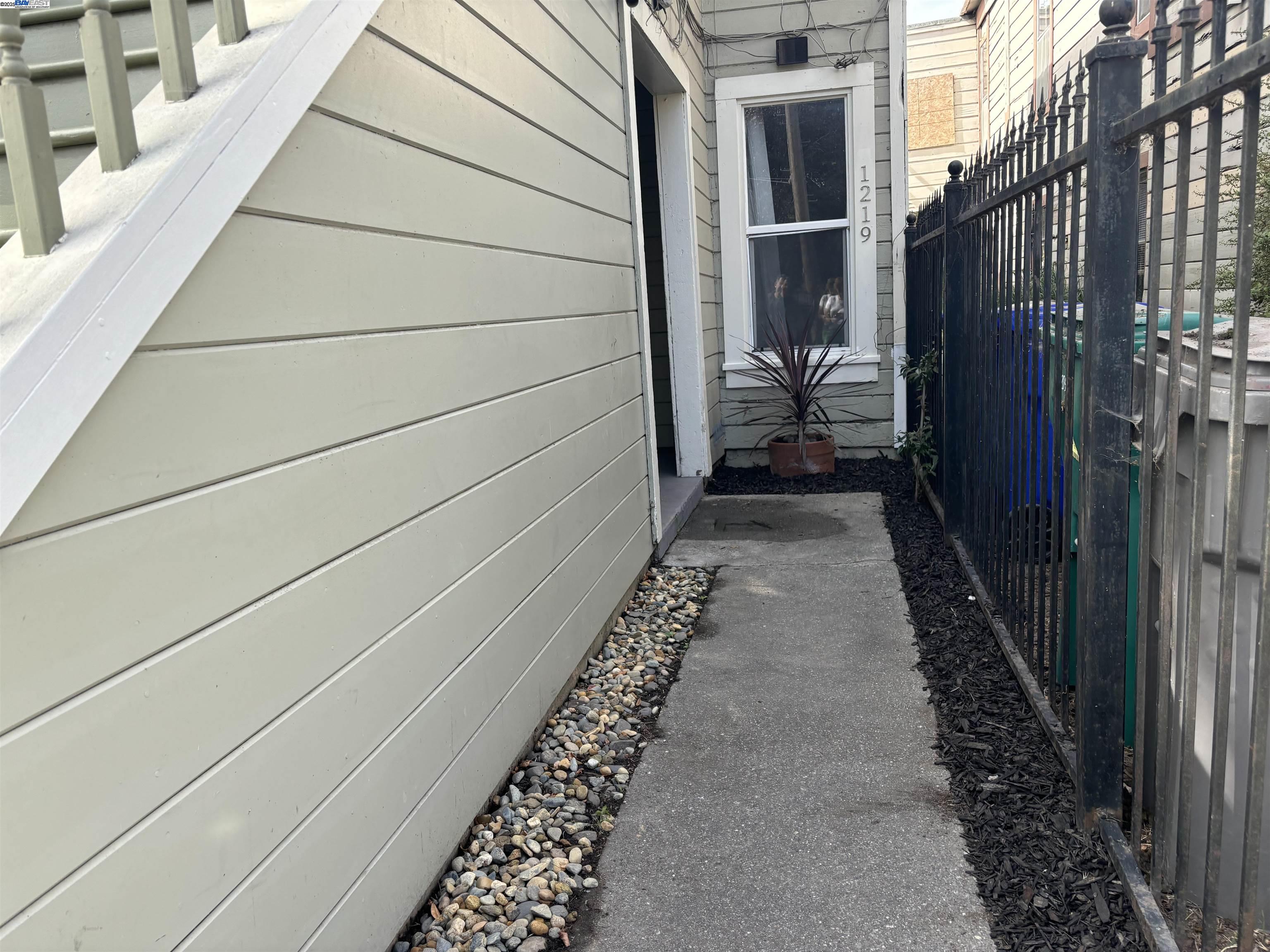 Detail Gallery Image 11 of 47 For 1221 Campbell, Oakland,  CA 94607 - – Beds | – Baths