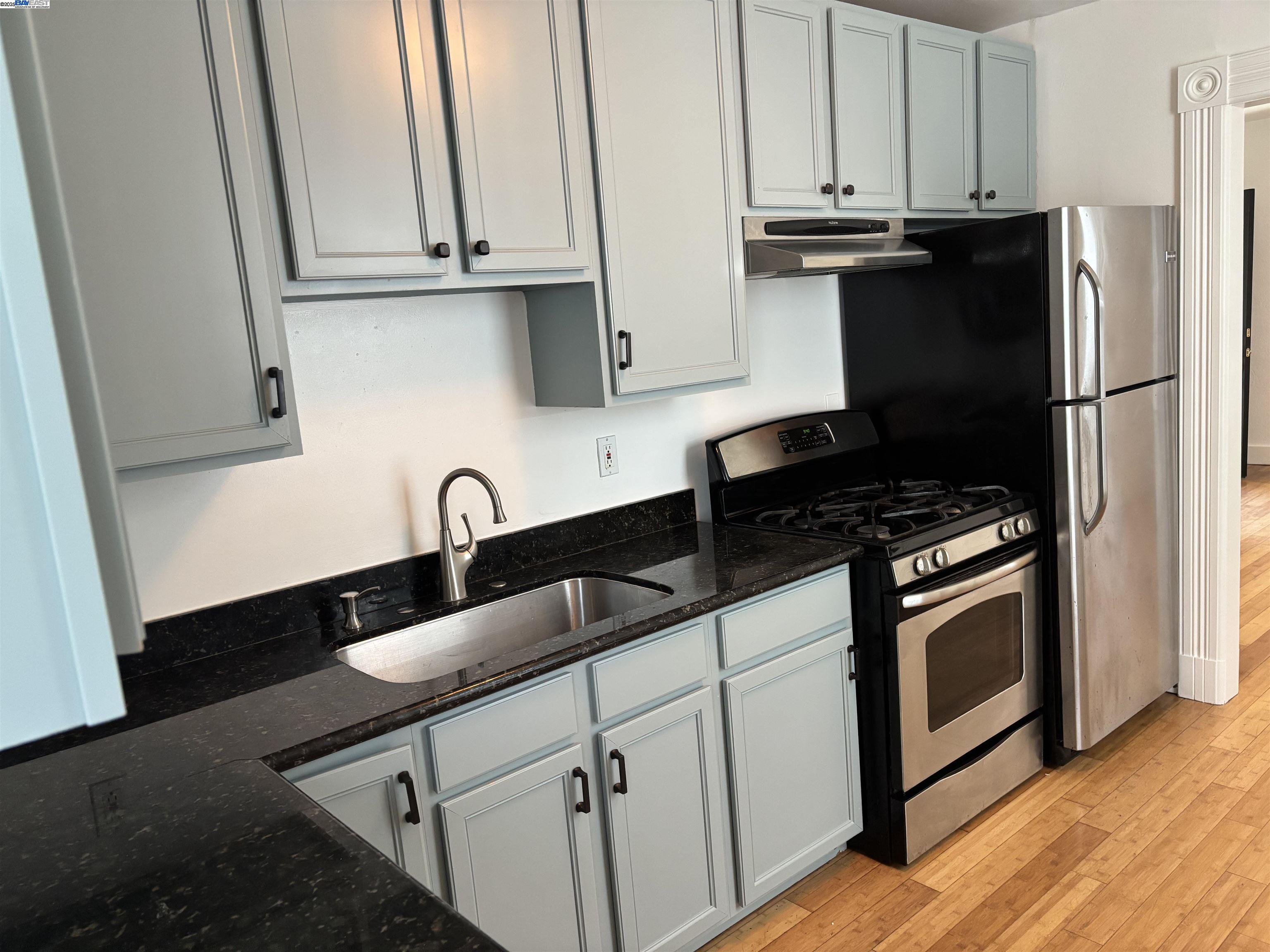 Detail Gallery Image 31 of 47 For 1221 Campbell, Oakland,  CA 94607 - – Beds | – Baths