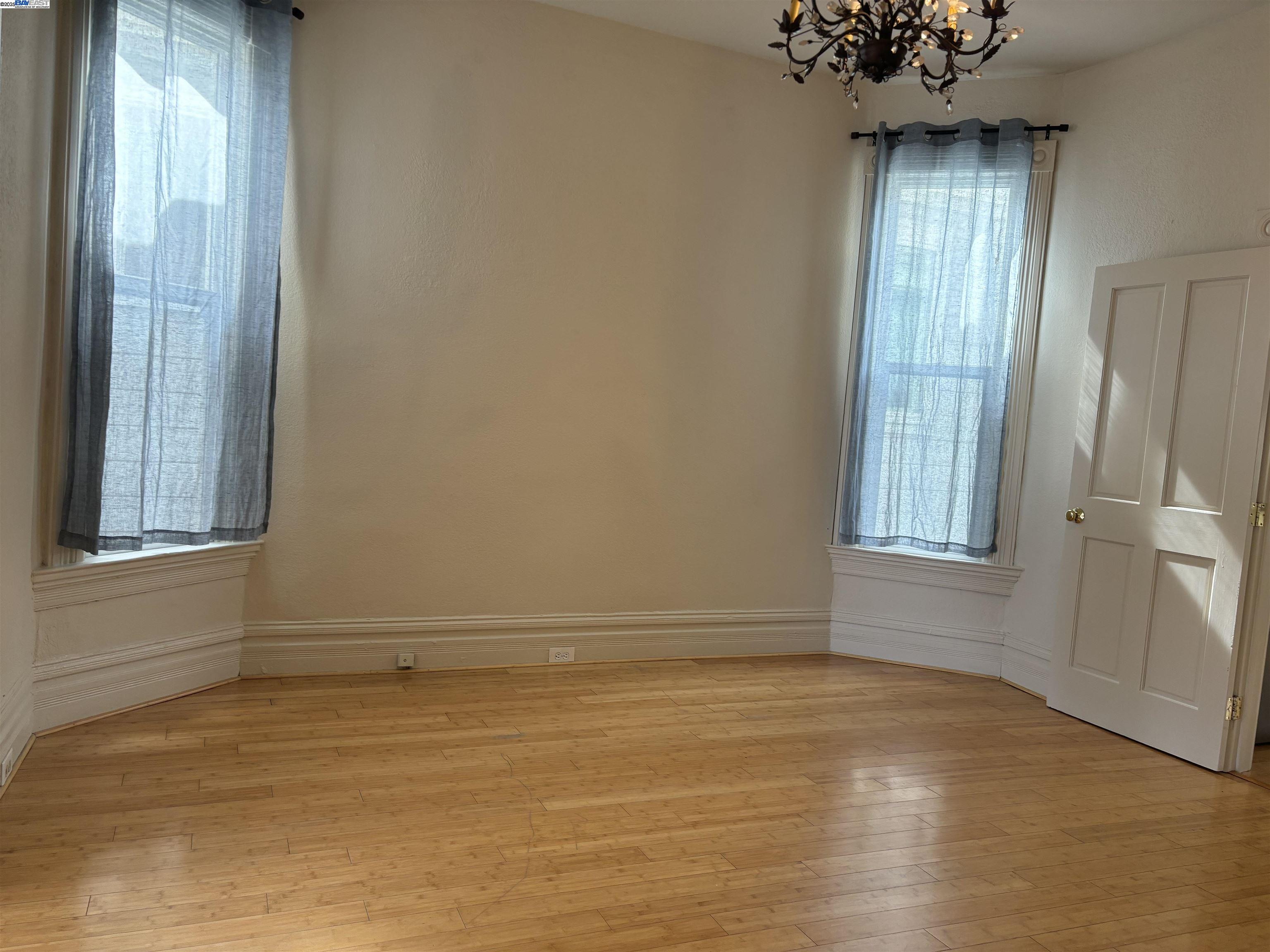 Detail Gallery Image 9 of 47 For 1221 Campbell, Oakland,  CA 94607 - – Beds | – Baths