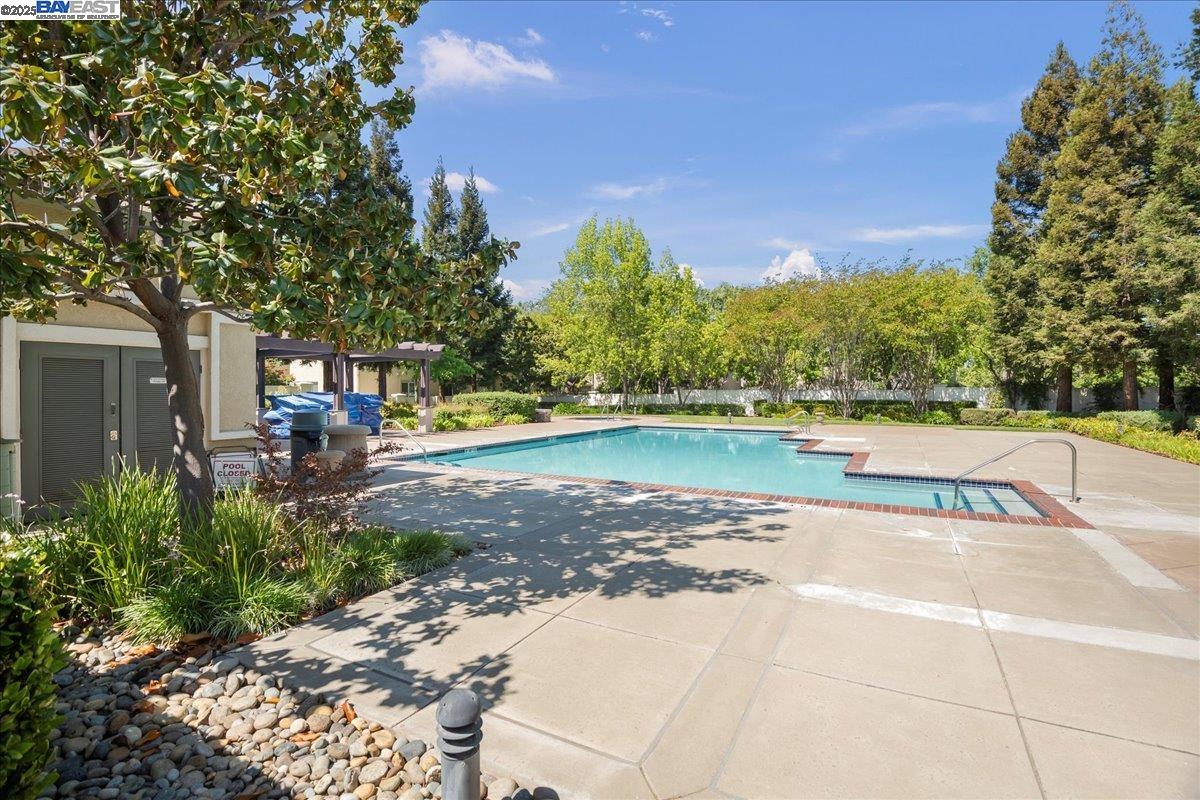 Detail Gallery Image 25 of 27 For 2765 Lotus St, Pleasanton,  CA 94588 - 3 Beds | 2/1 Baths