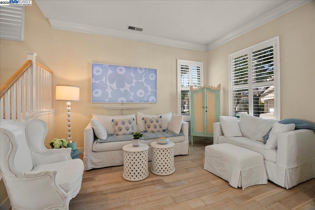 Detail Gallery Image 4 of 27 For 2765 Lotus St, Pleasanton,  CA 94588 - 3 Beds | 2/1 Baths
