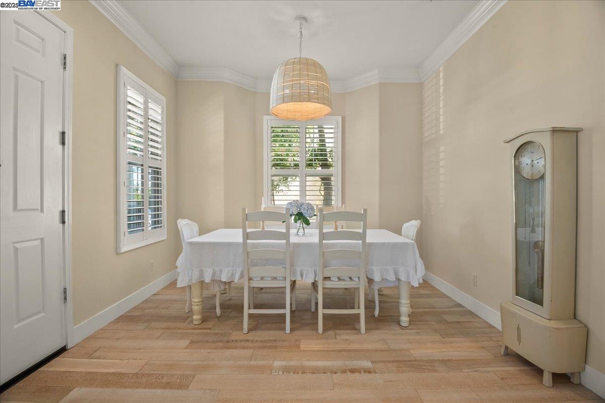 Detail Gallery Image 5 of 27 For 2765 Lotus St, Pleasanton,  CA 94588 - 3 Beds | 2/1 Baths