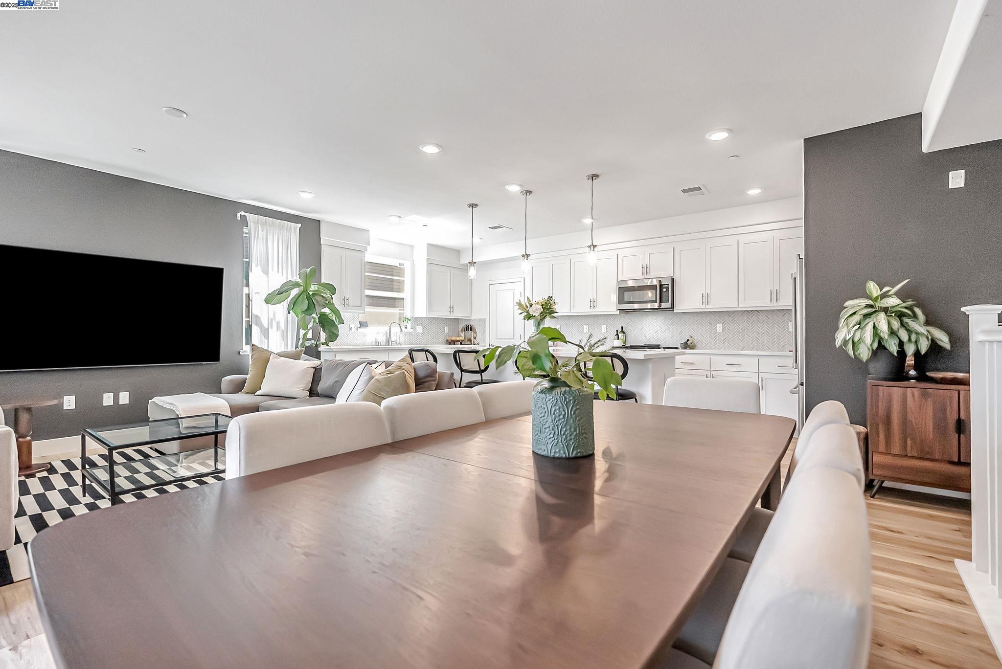 Detail Gallery Image 22 of 46 For 625 Delve Ct, Hayward,  CA 94544 - 2 Beds | 2 Baths