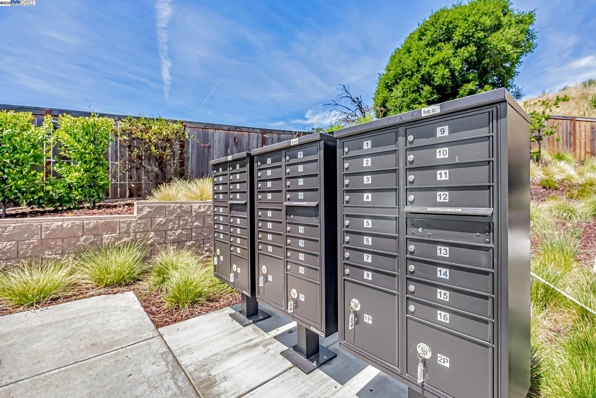 Detail Gallery Image 41 of 46 For 625 Delve Ct, Hayward,  CA 94544 - 2 Beds | 2 Baths