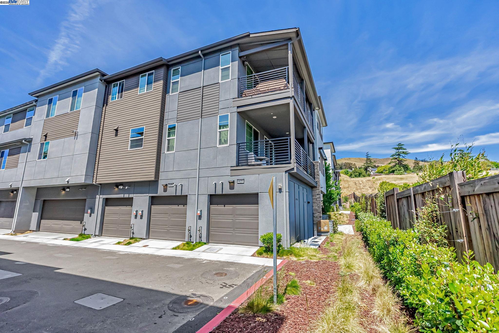 Detail Gallery Image 44 of 46 For 625 Delve Ct, Hayward,  CA 94544 - 2 Beds | 2 Baths